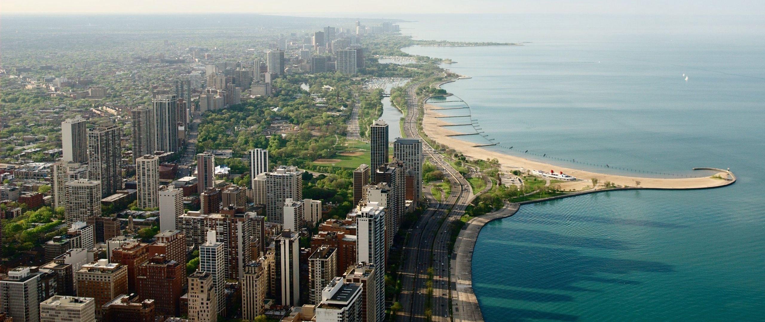 2560x1080 Download wallpaper 2560x1080 chicago, beach, skyscraper dual wide