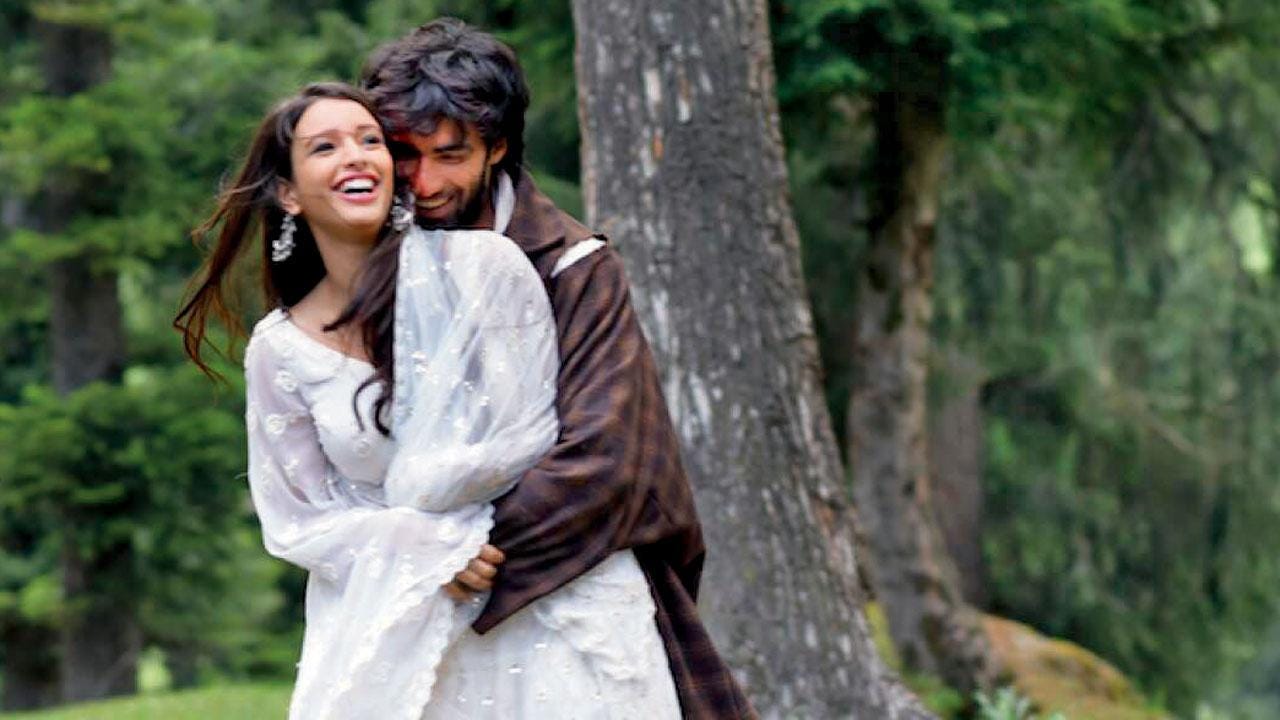1280x720 Review Of The Film “Laila Majnu”. I recently watch the film, Laila Majnu.