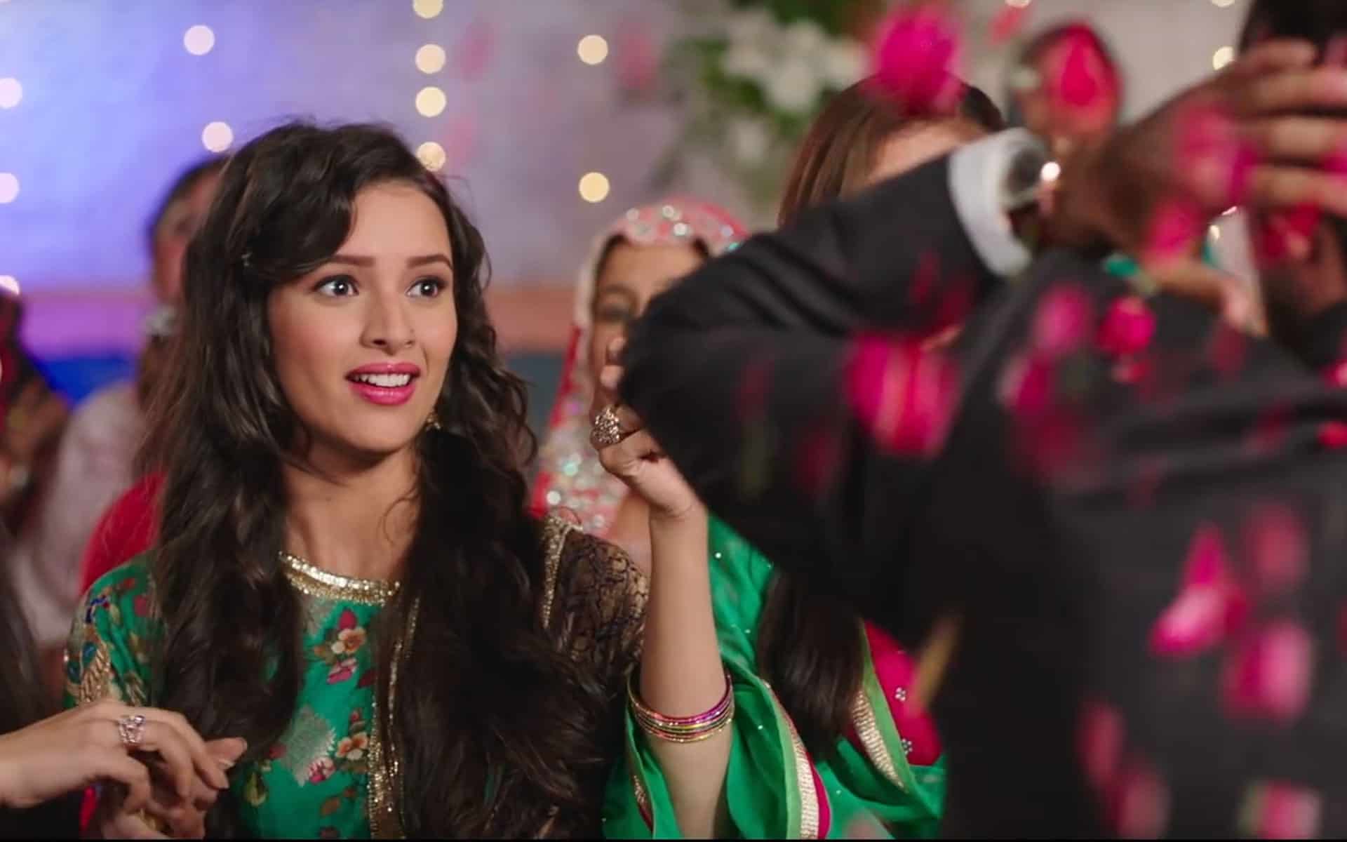 1920x1200 In Video: Aahista from 'Laila Majnu'