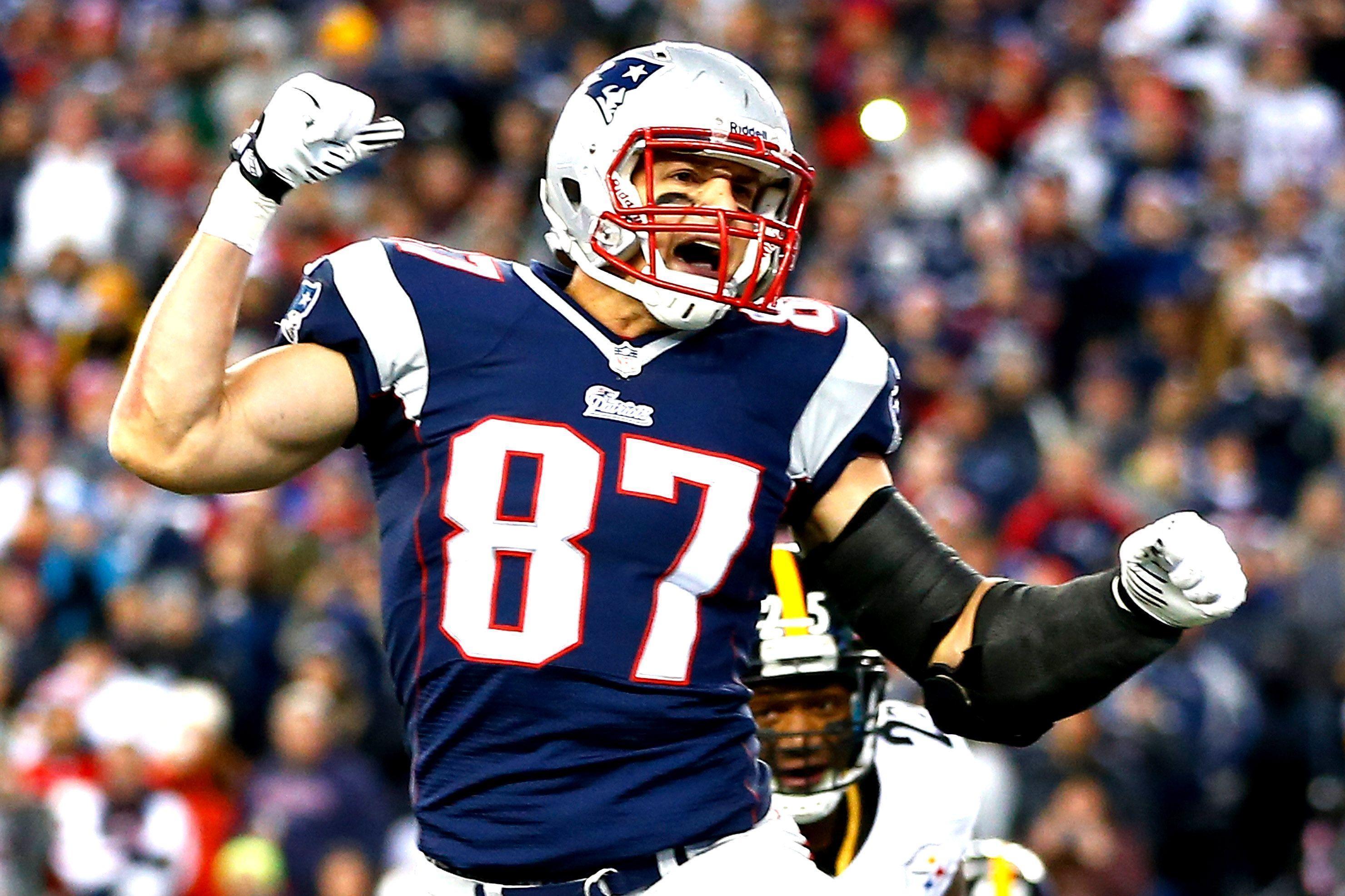 rob gronkowski iPhone Wallpapers Free Download