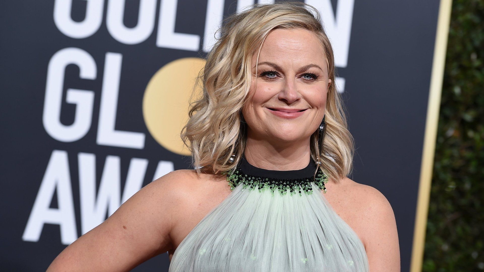 1920x1080 Amy Poehler started a tradition on “Parks &amp; Rec” that every workplace should try