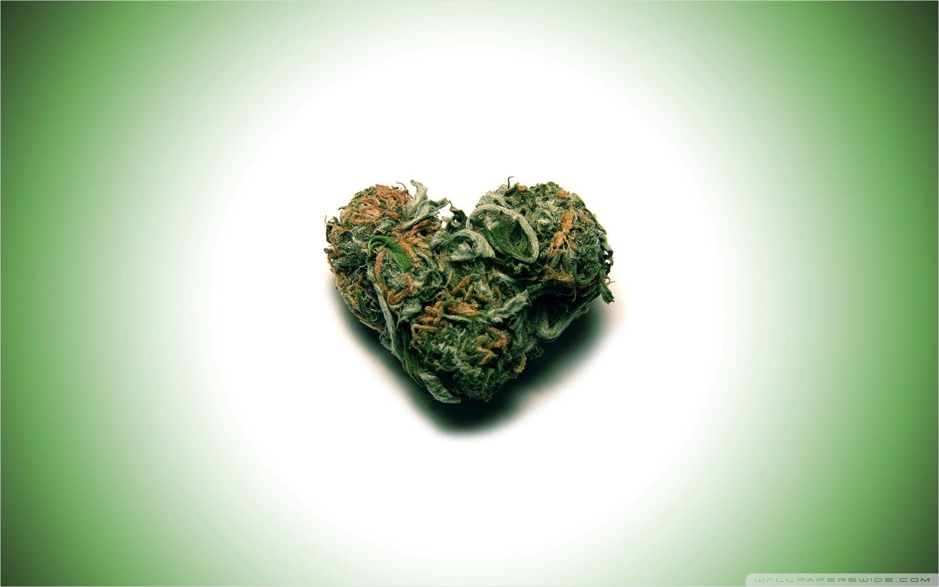 1922x1202 Weed Heart