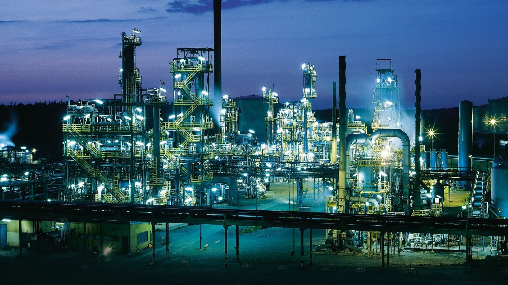 1920x1080 Oil Refinery Wallpaper