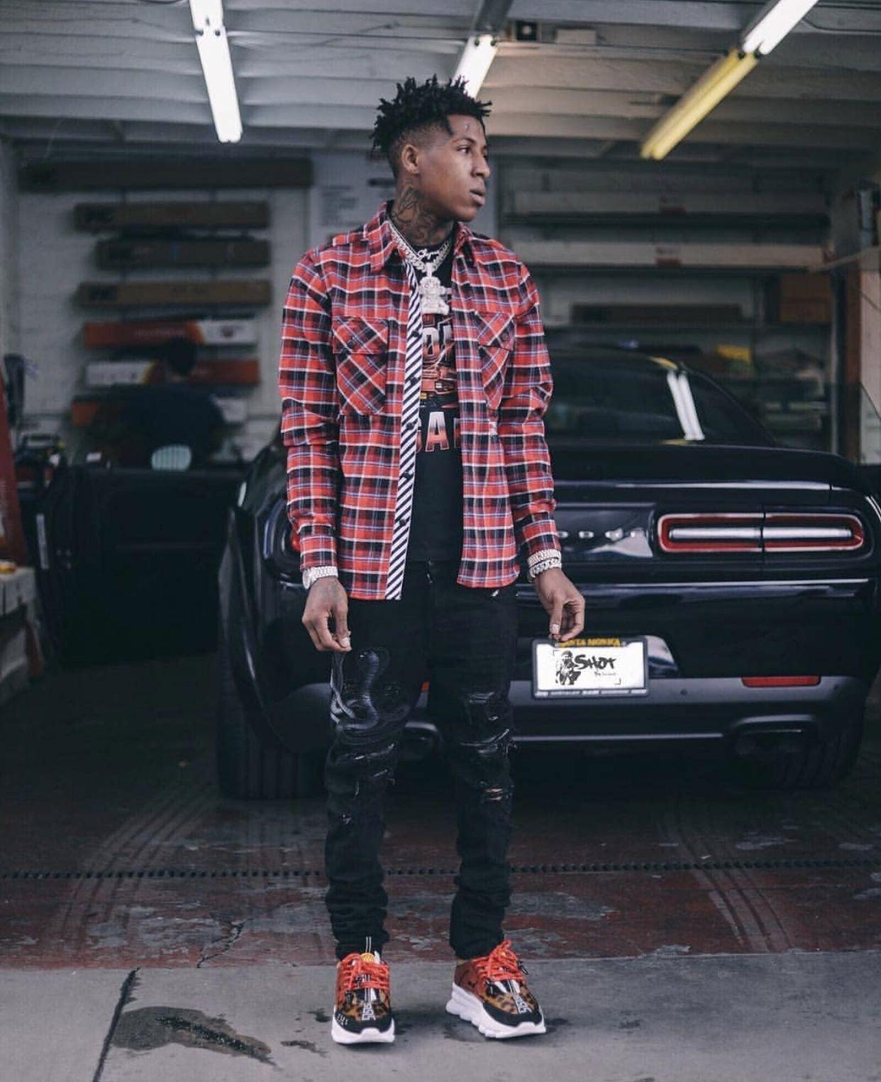 1242x1525 4kTrey Wallpaper