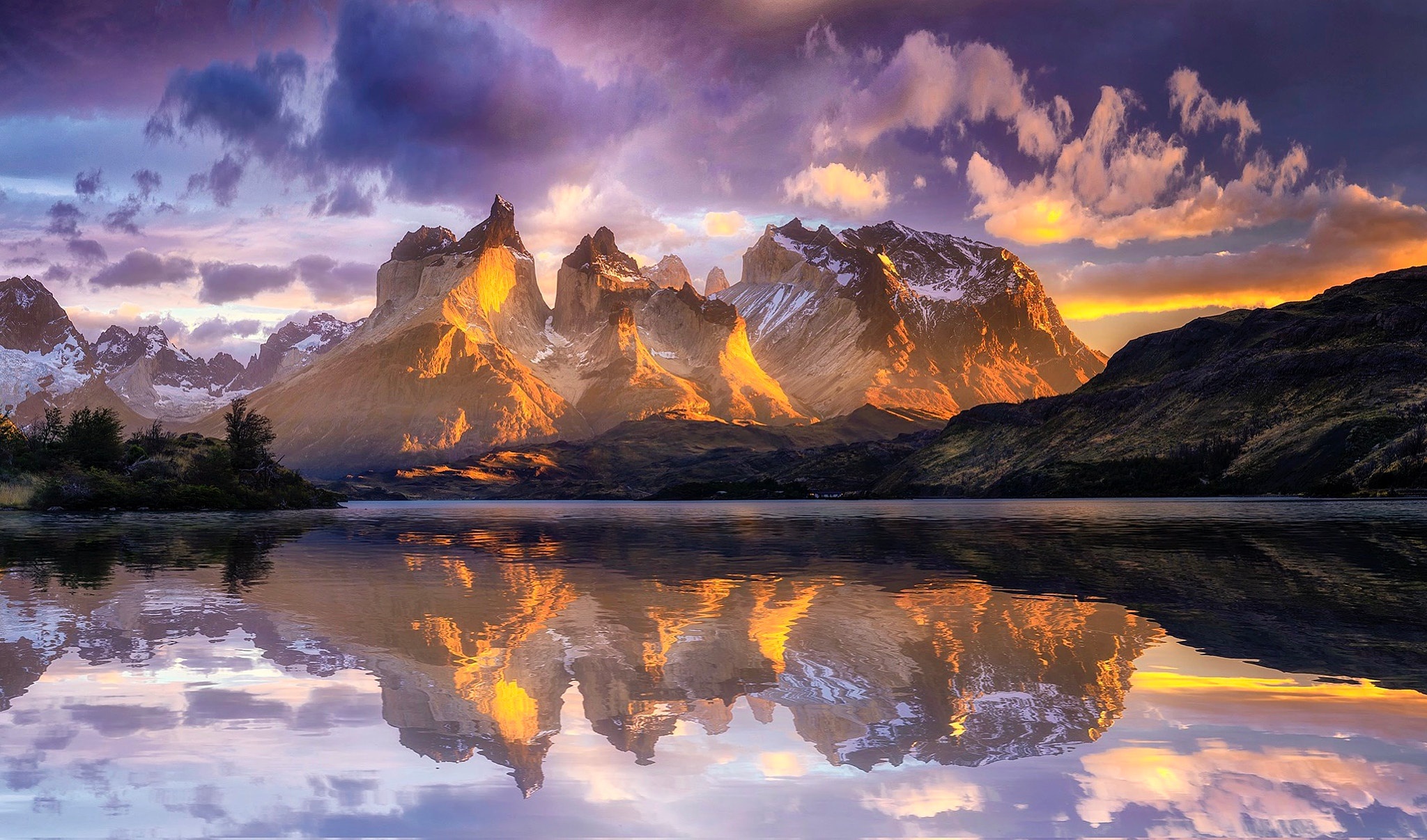 2048x1207 Wallpaper mountains, lake, reflection, Chile, Andes, South America, Patagonia for mobile and desktop, section пейзажи, resolution 2048x1207