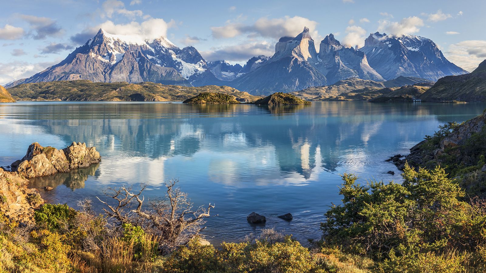 1600x900 Andes Mountains: Home to Rainforests, Volcanoes and Alpacas
