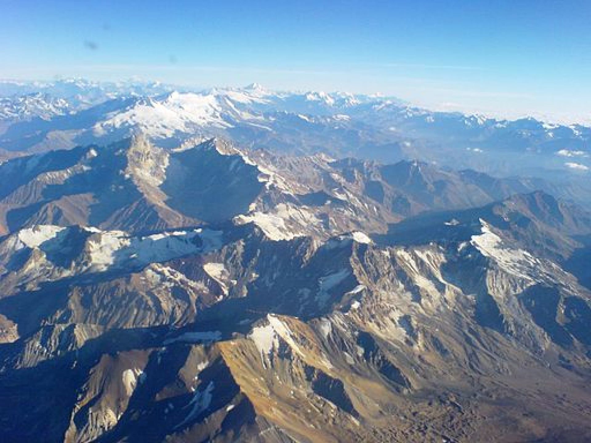 1920x1440 Uncovering the marvels of the Andes: 16 facts about this magnificent mountain range