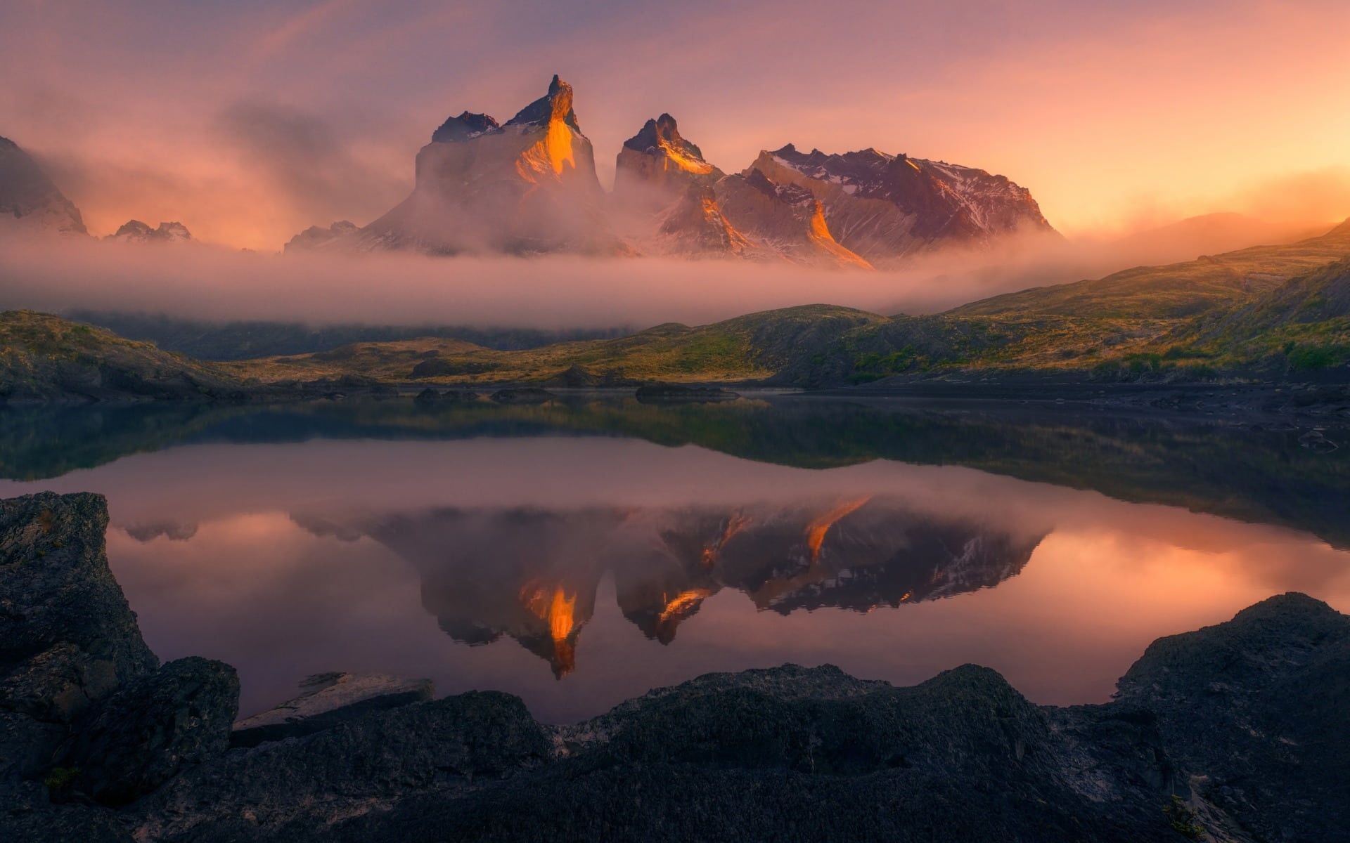 1920x1200 Wallpaper sunset, mountains, evening, fog, Chile, Patagonia, Andes for mobile and desktop, section пейзажи, resolution 1920x1200
