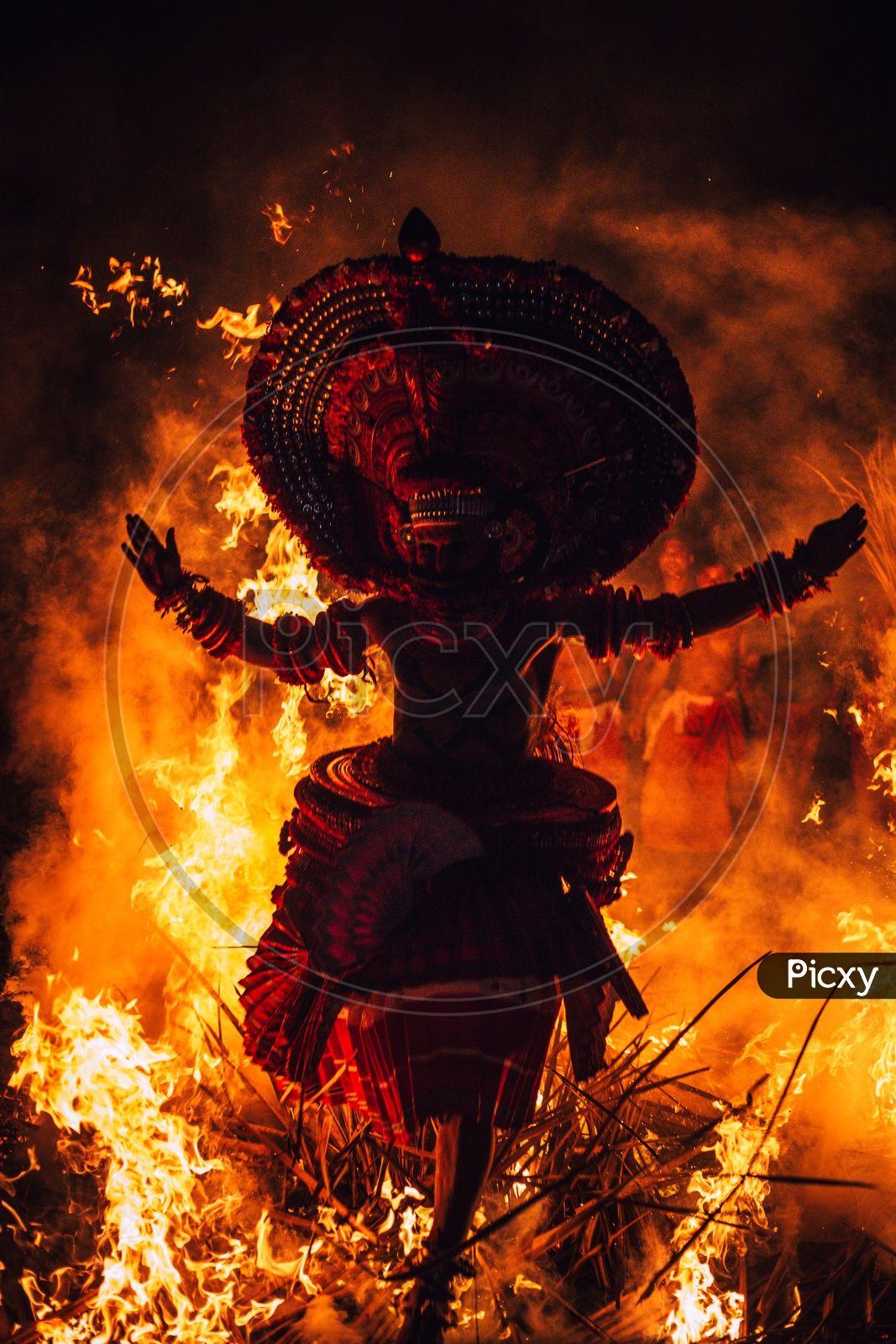 Theyyam Wallpapers - Top Free Theyyam Backgrounds - WallpaperAccess