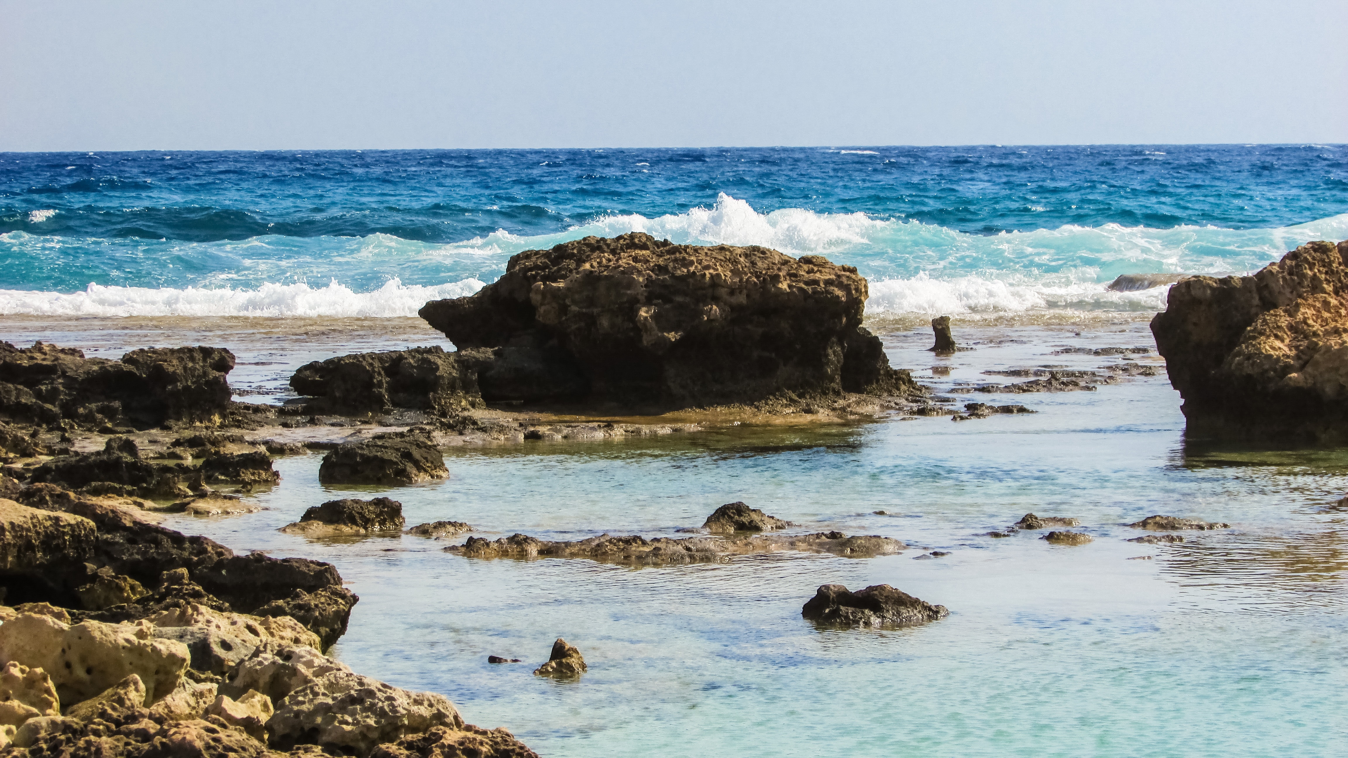 4608x2592 Ayia Napa, Cyprus, Makronissos Beach, flag, patriotism free image