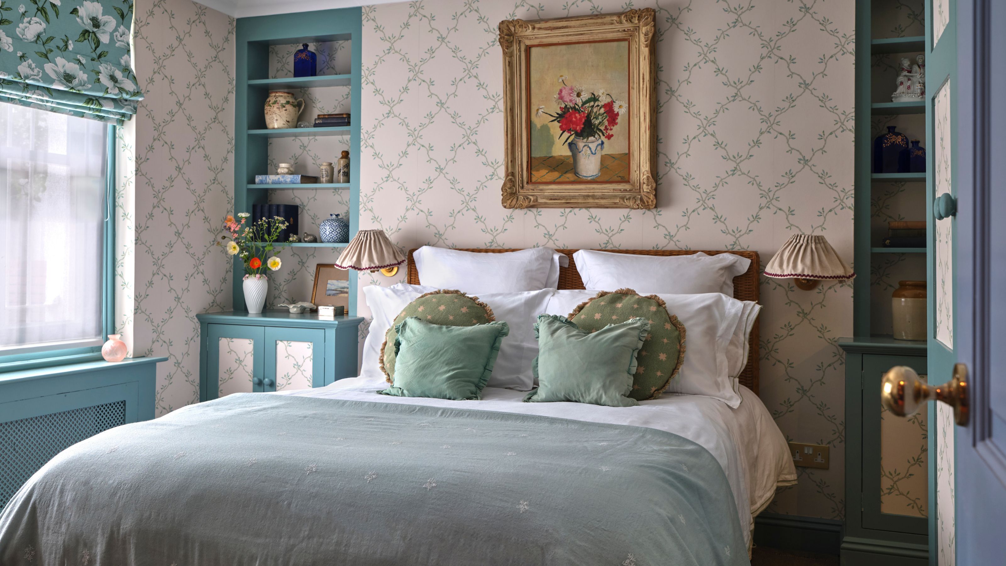 3200x1800 How a Small London Apartment Went From 'A White Box With Great Bones and No Soul' to a Cozy, Colorful Alpine Chalet–Inspired Home. Homes and Gardens