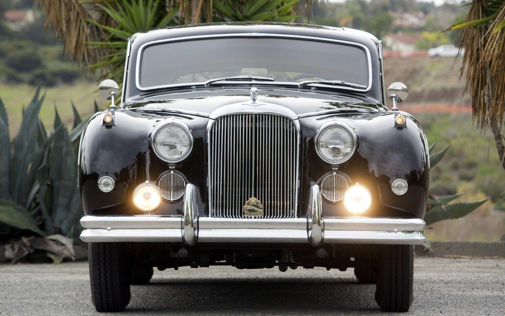 1920x1200 Black Classic Jaguar