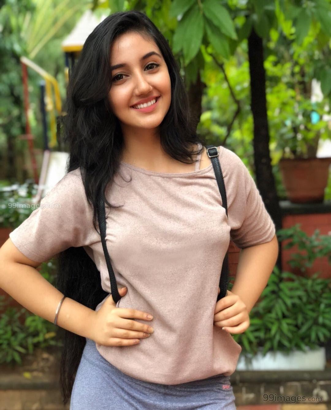 1080x1338 Ashnoor Kaur Beautiful HD Photo & Mobile Wallpaper HD Android