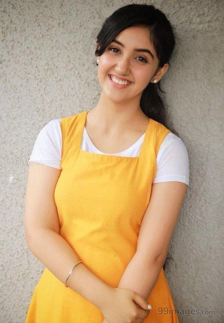 749x1080 Ashnoor Kaur Beautiful HD Photo & Mobile Wallpaper HD Android