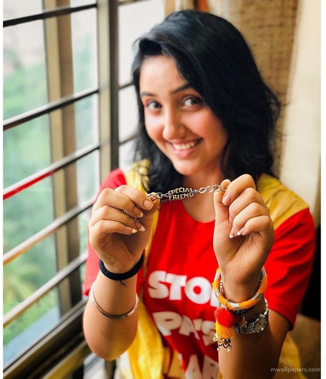 1080x1252 Ashnoor Kaur HD Wallpaper Desktop Background / Android