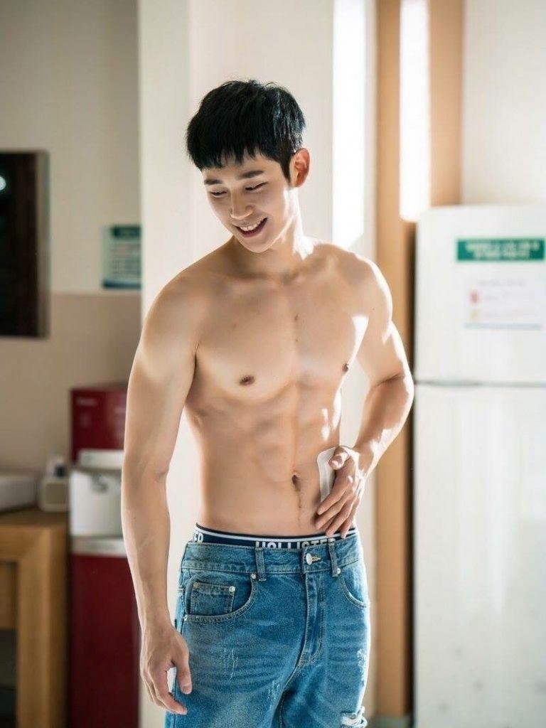 Jung Hae In Wallpapers Top Free Jung Hae In Backgrounds WallpaperAccess