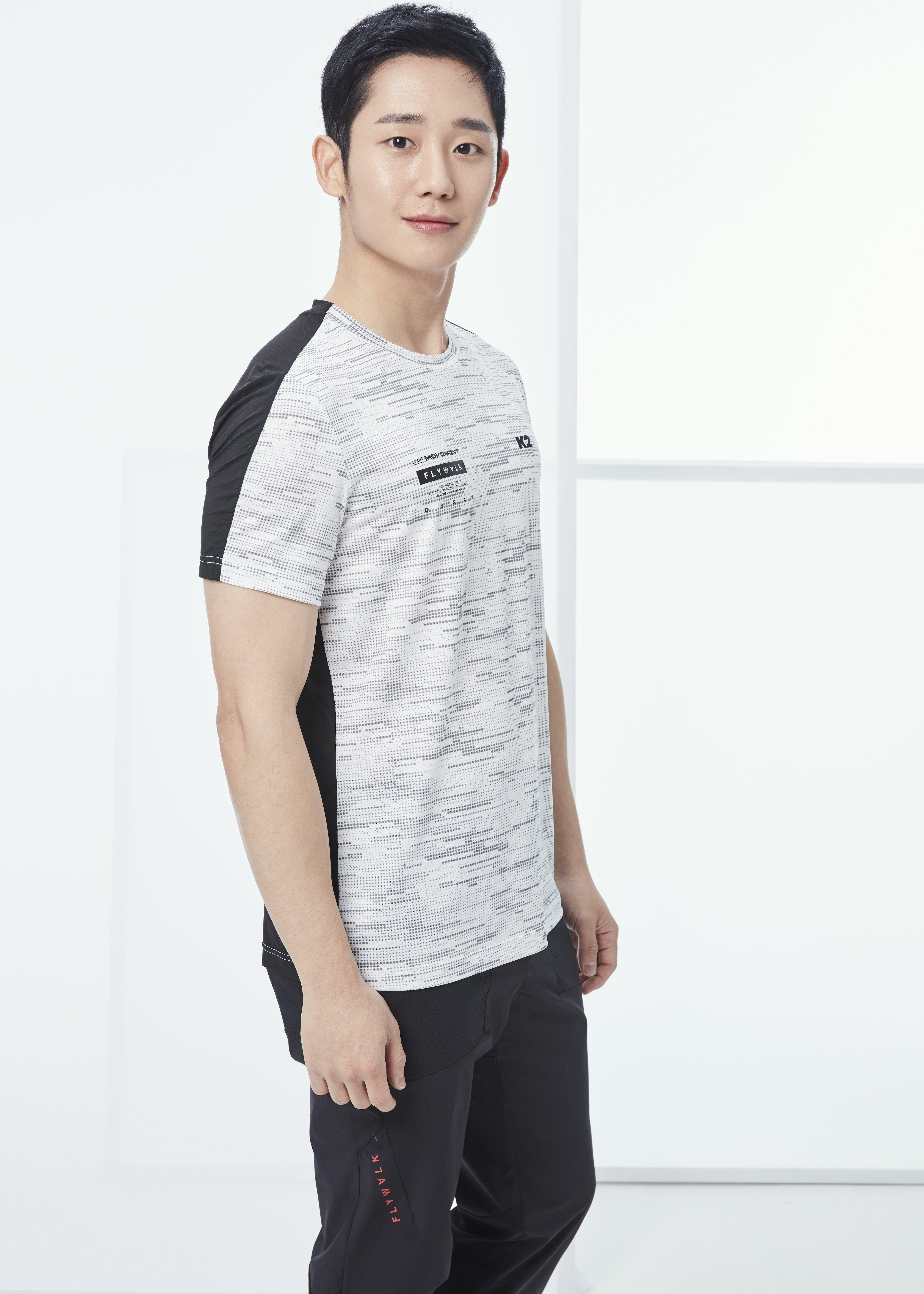 4286x6000 Jung Hae In (정해인) Gallery HanCinema - The Korean