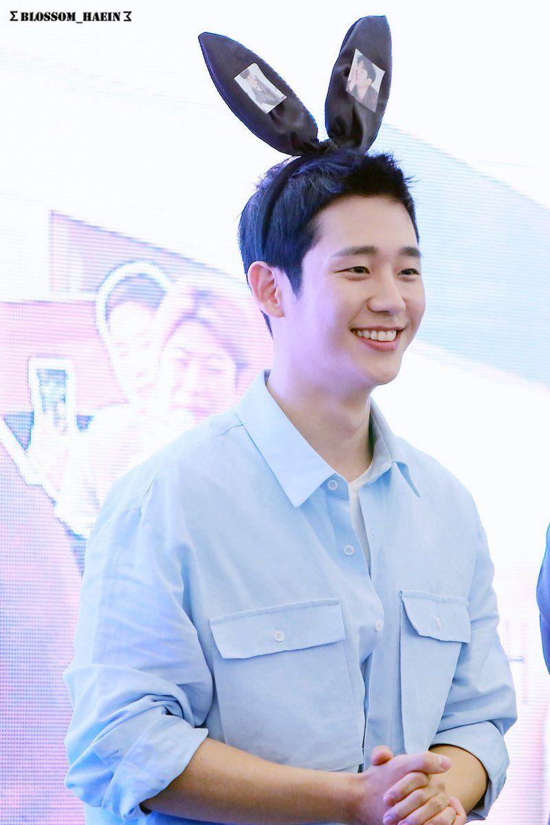 800x1200 Jung Hae In Wallpaper