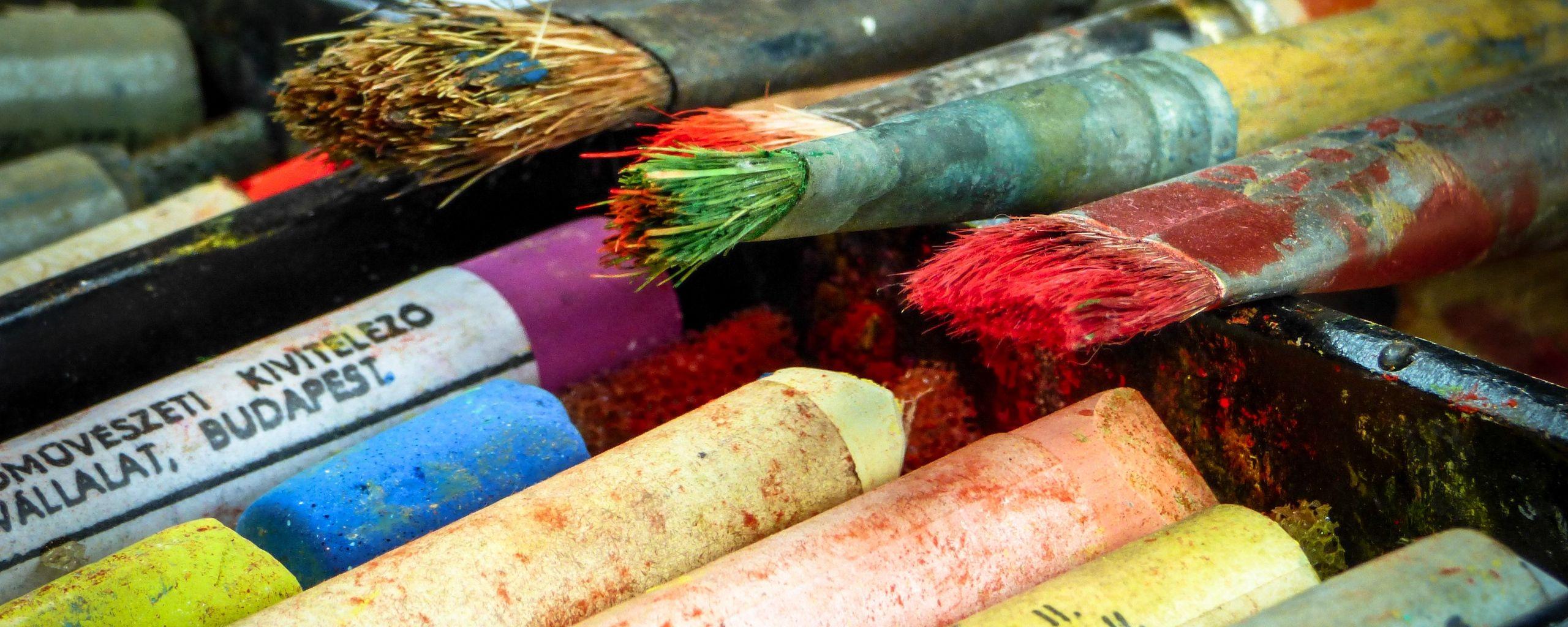 2560x1024 Download wallpaper 2560x1024 brushes, chalk, pastels, art supplies