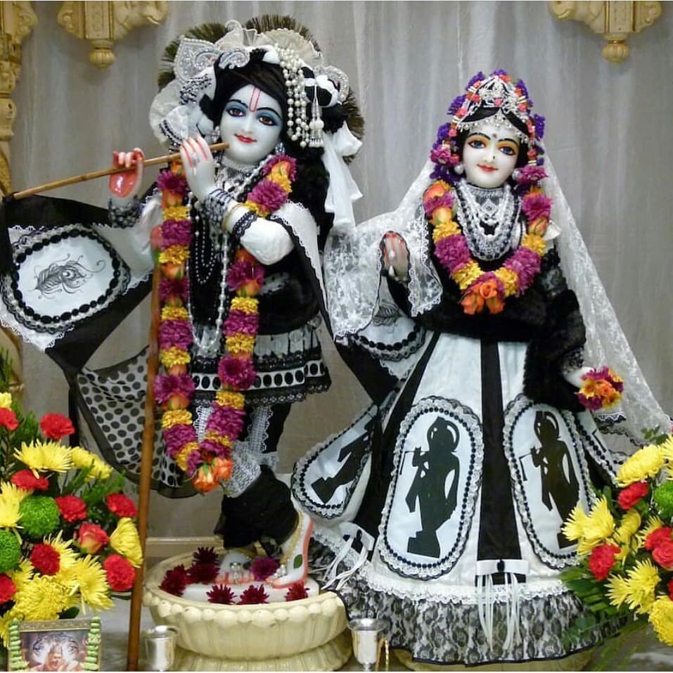 957x957 Beautiful Radha Krishna Wallpaper. Funny Online Jokes
