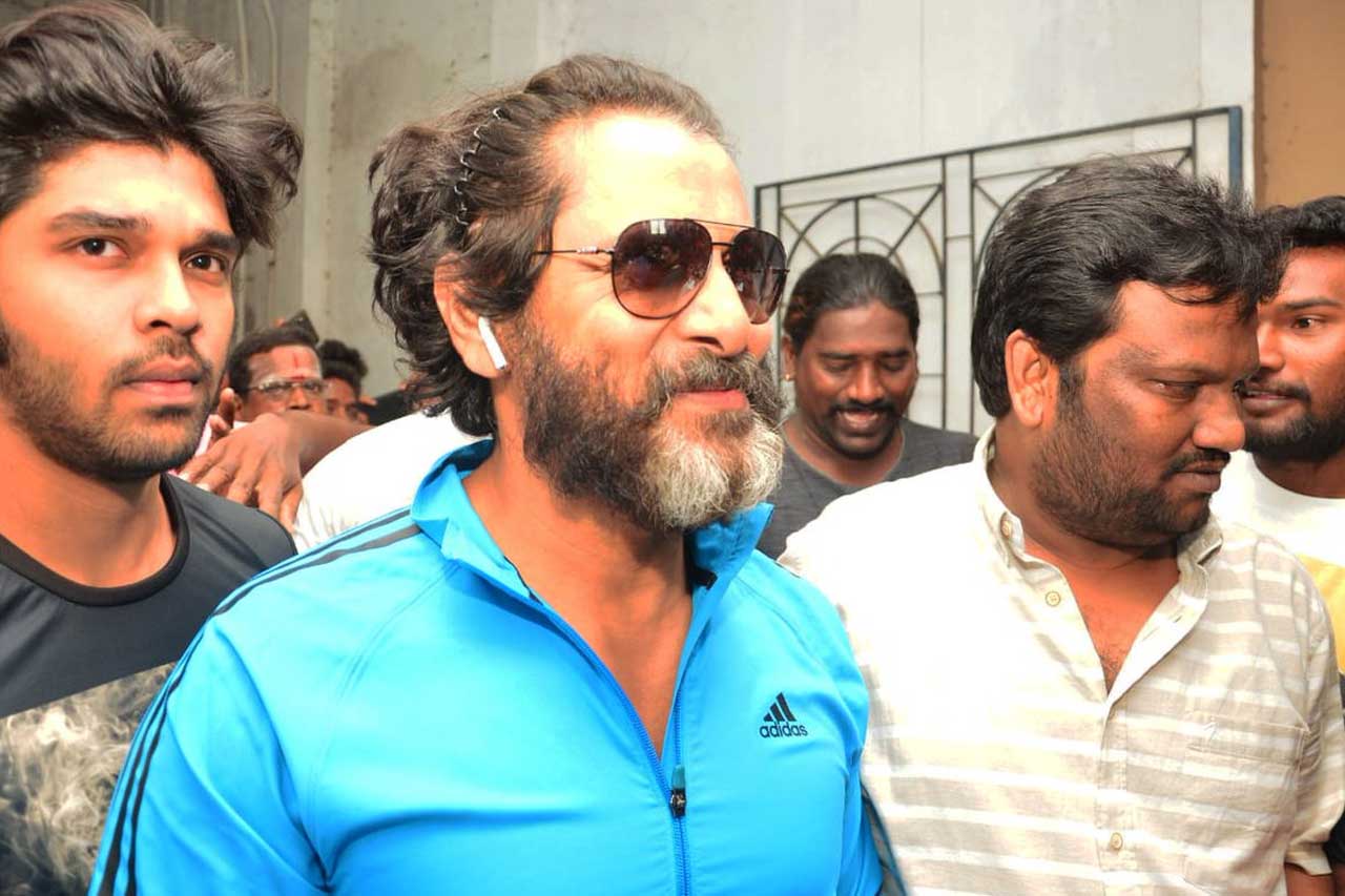 1280x853 Chiyaan Vikram