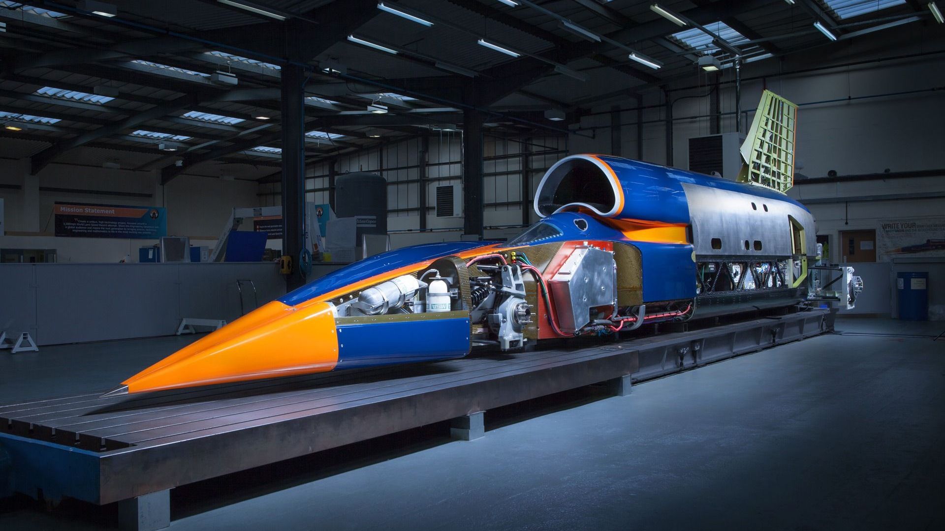 1920x1080 Bloodhound SSC hits 210 mph in 8 seconds in first public test