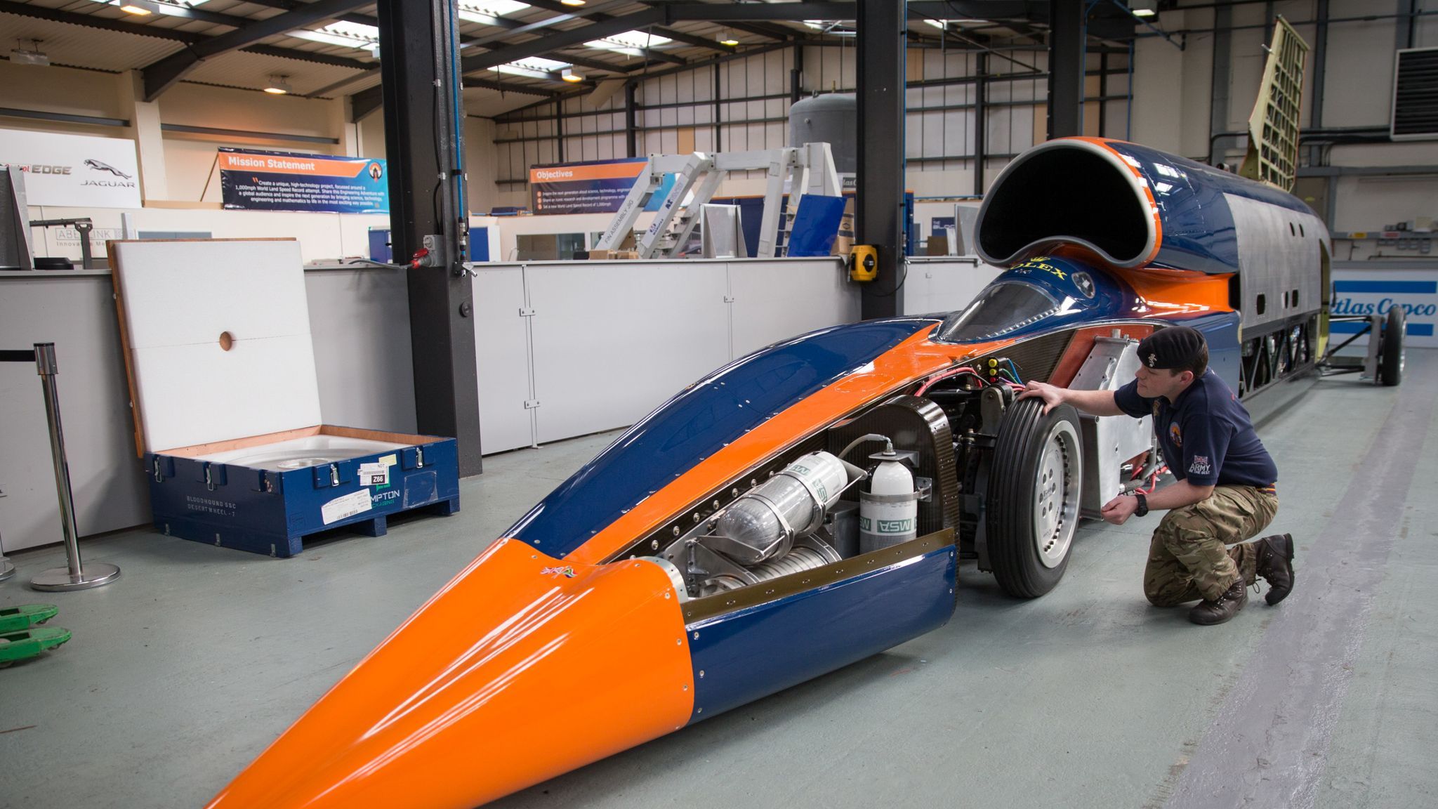2048x1152 000mph Bloodhound supersonic car project bought
