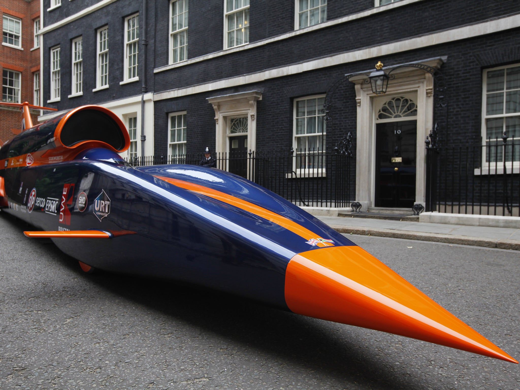 2048x1536 Bloodhound SCC: 000mph car, the most powerful ever made, shown off to the public