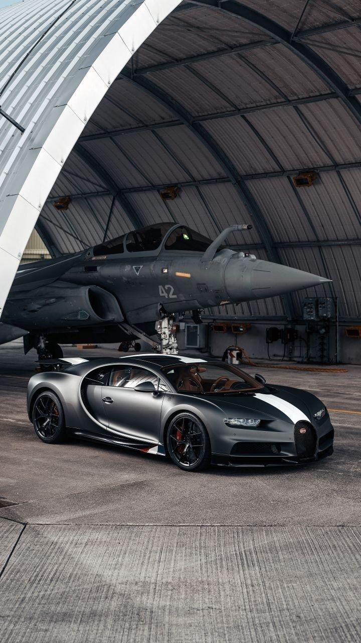 720x1280 Bugatti Plane