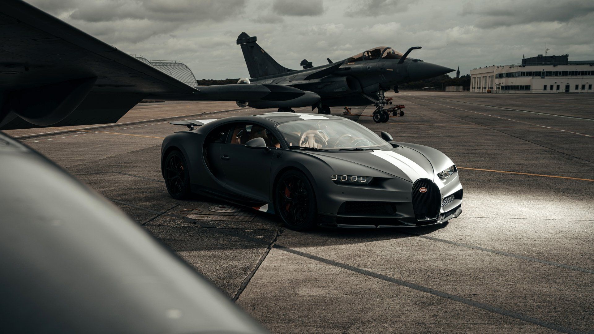 1920x1080 Jet Fighter Meets Bugatti Chiron: 8K Ultra HD Supercar Power Display