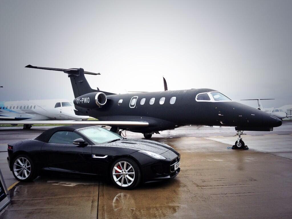 1024x768 Jet With Car Desktop Wallpaper