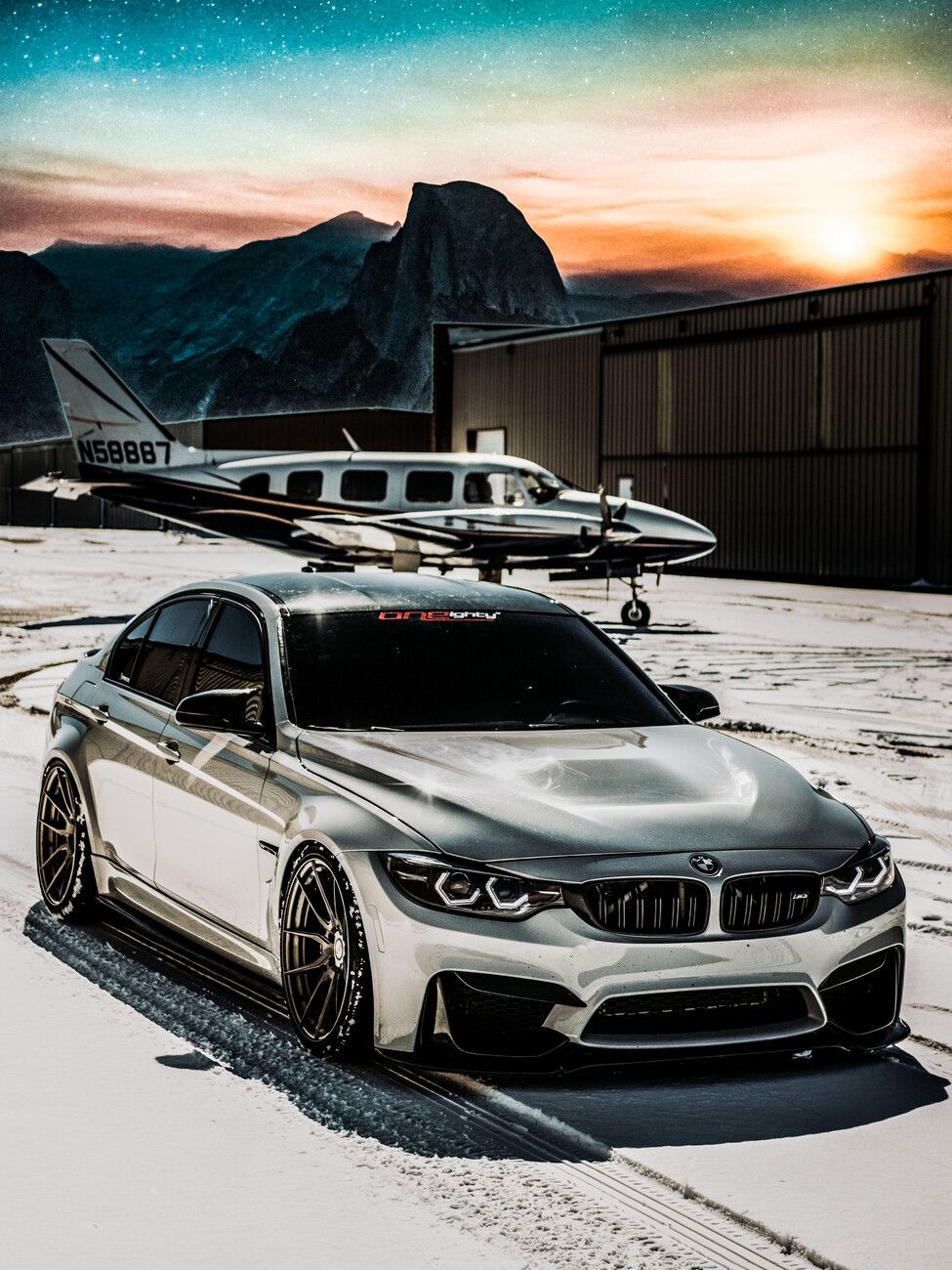 975x1300 Plakat Sport Car and Privat Jet. Poster an der Wand 1 GRATIS