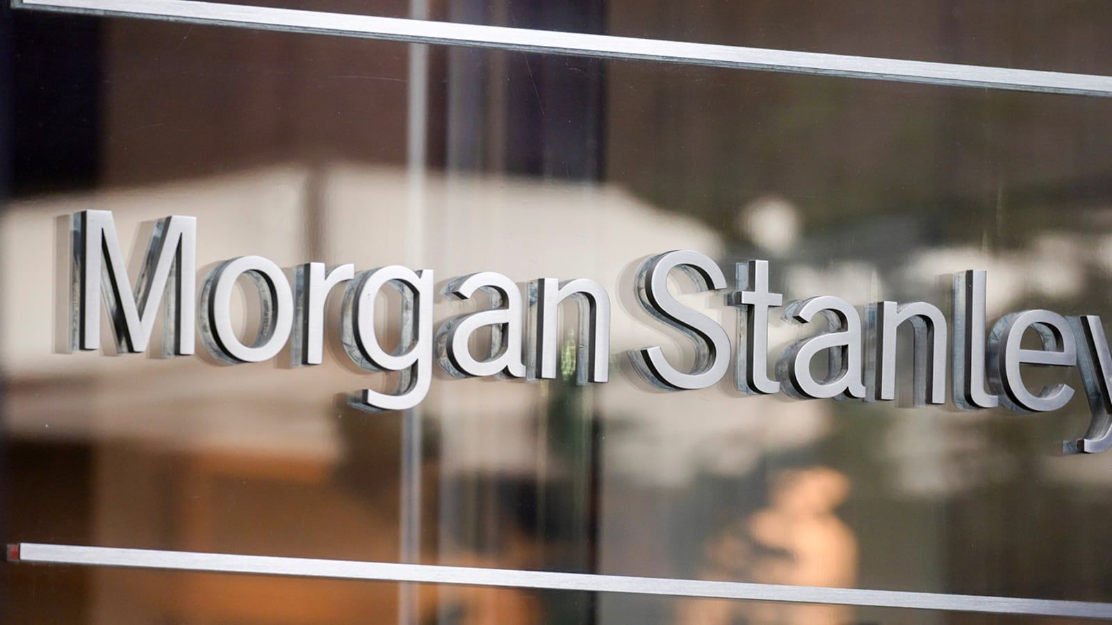 1600x900 Morgan Stanley looks to beef up wealth management in Chicago's Chicago Business