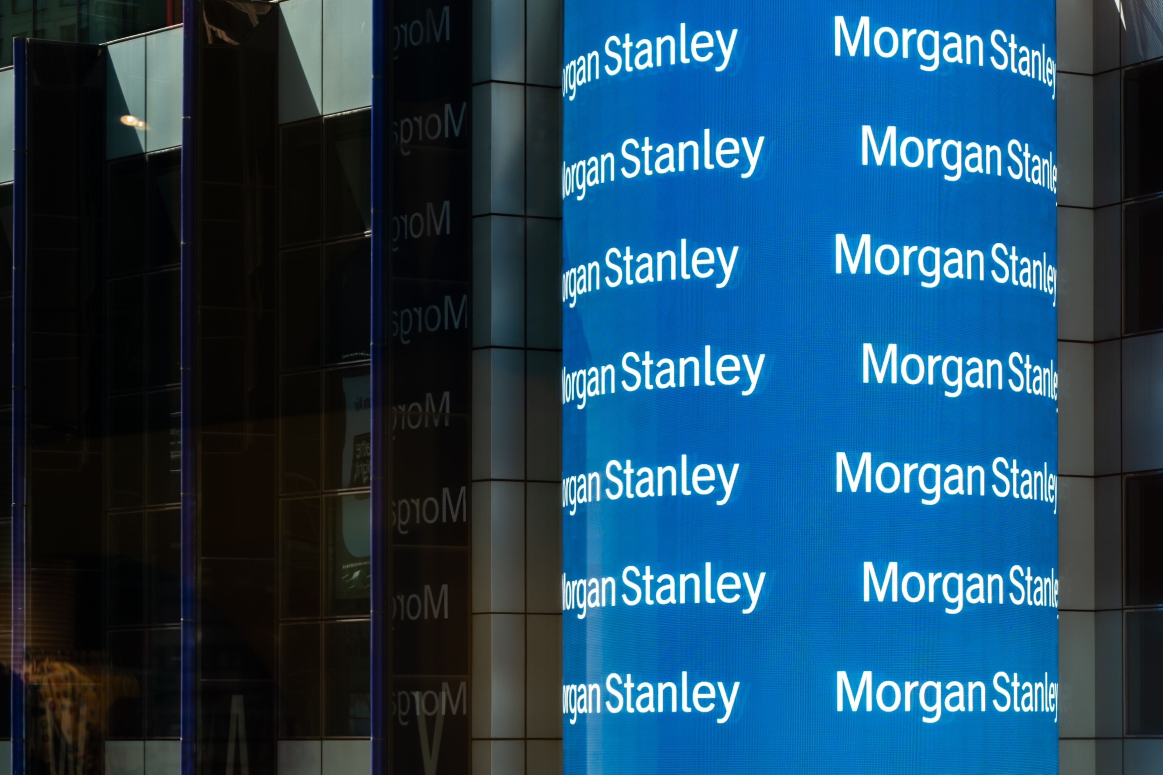 3998x2667 Morgan Stanley Grows With Retail Investing On E Trade