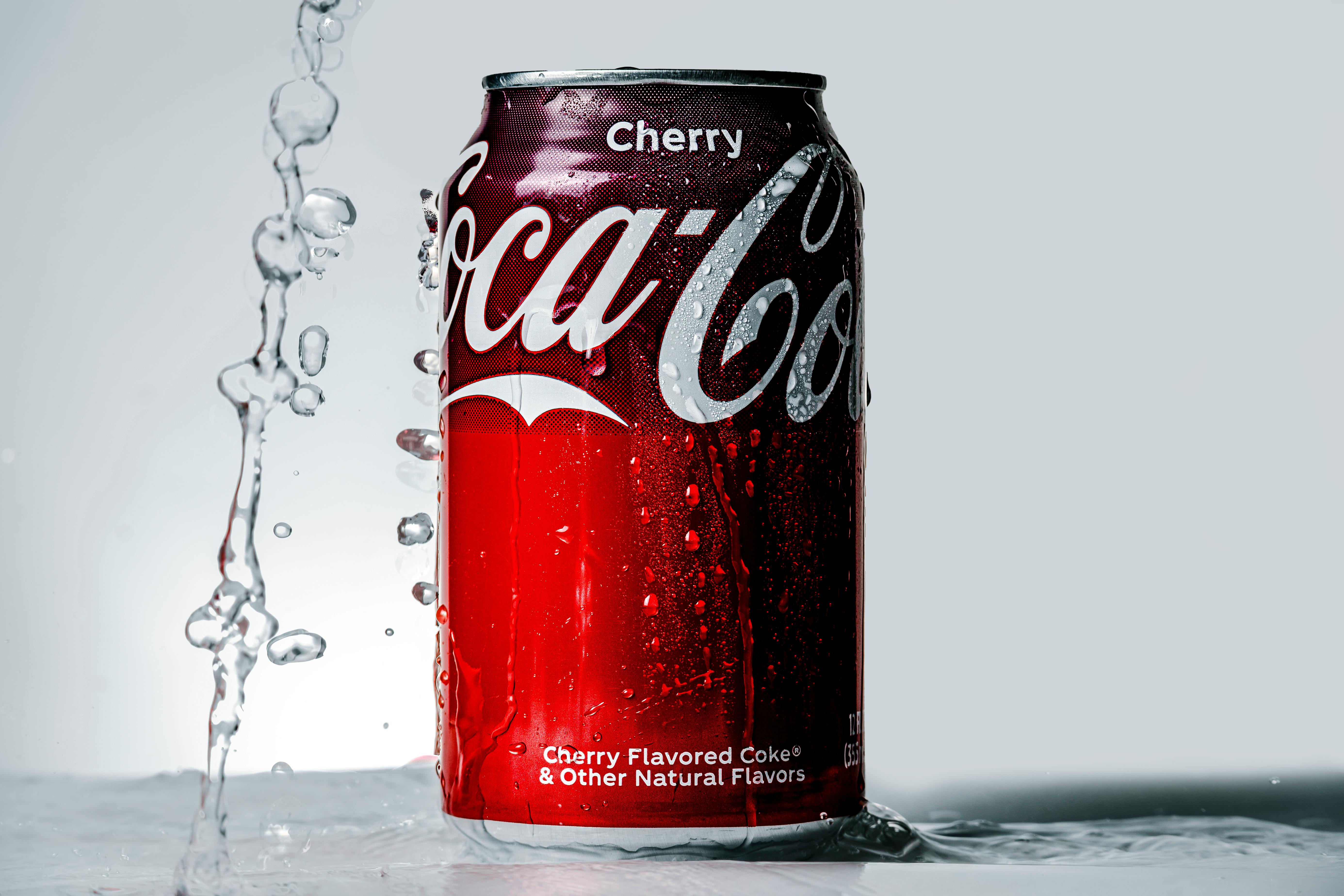 5542x3695 Wet Can Of Coca Cola Zero · Free