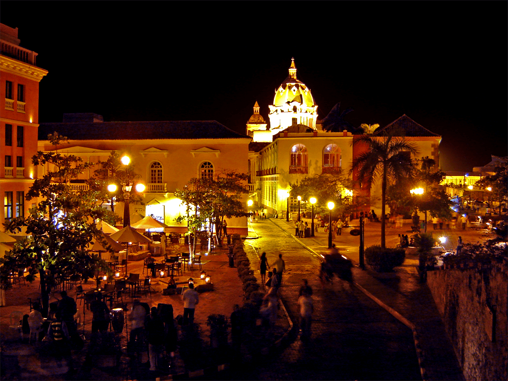 1024x768 Cartagena at night.png