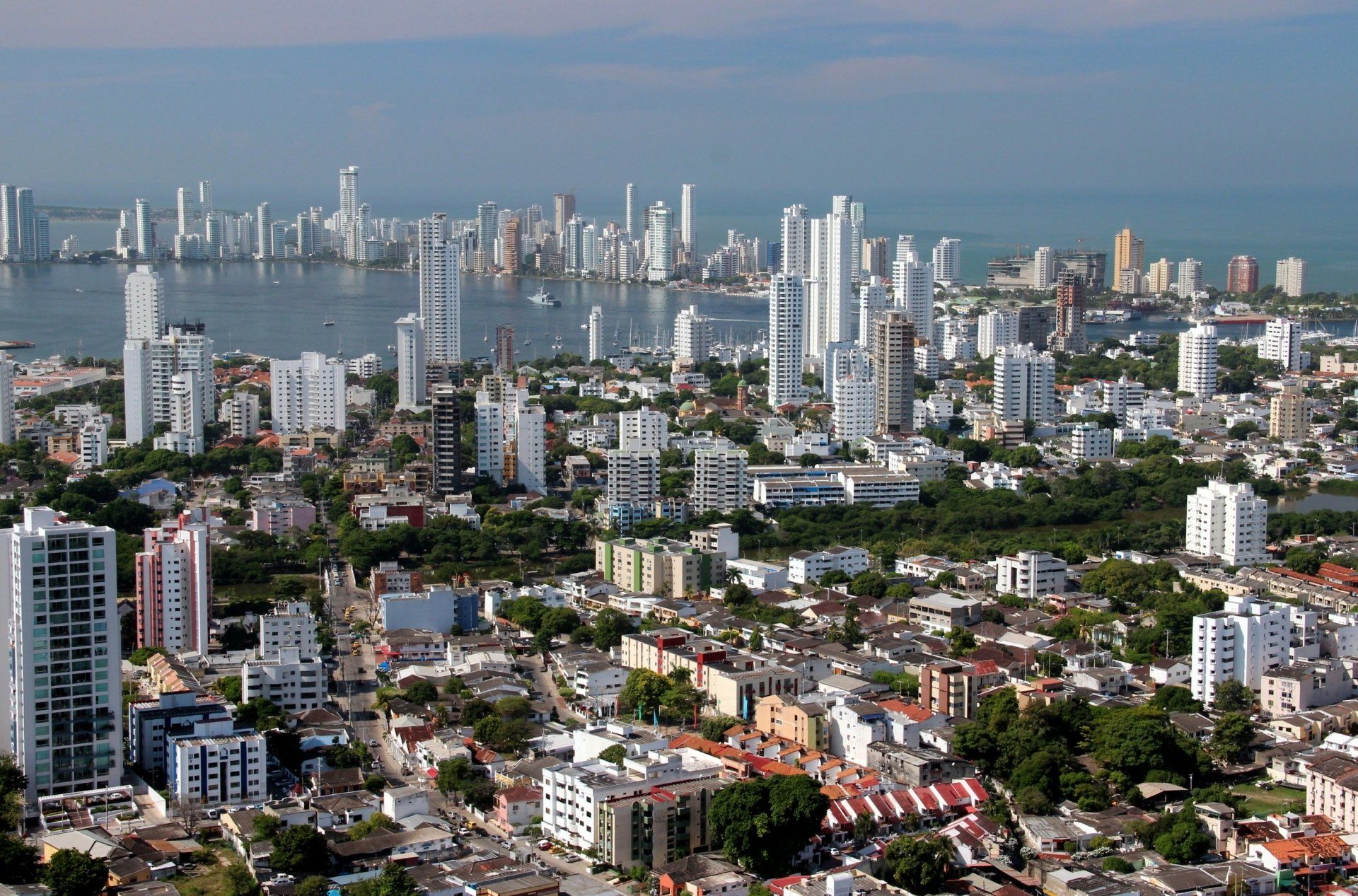 1920x1267 Cartagena Skyline