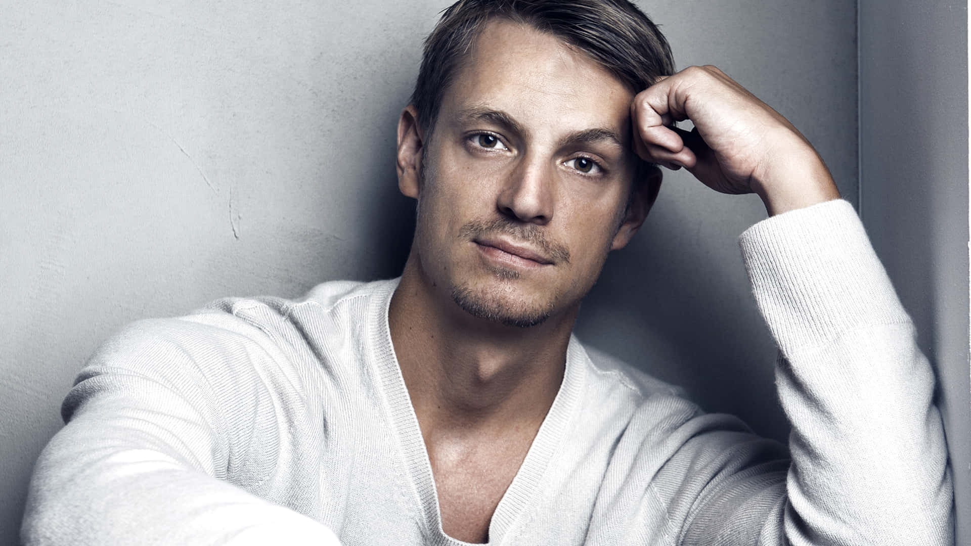 1920x1080 Download Suave Joel Kinnaman [wallpaper] Wallpaper