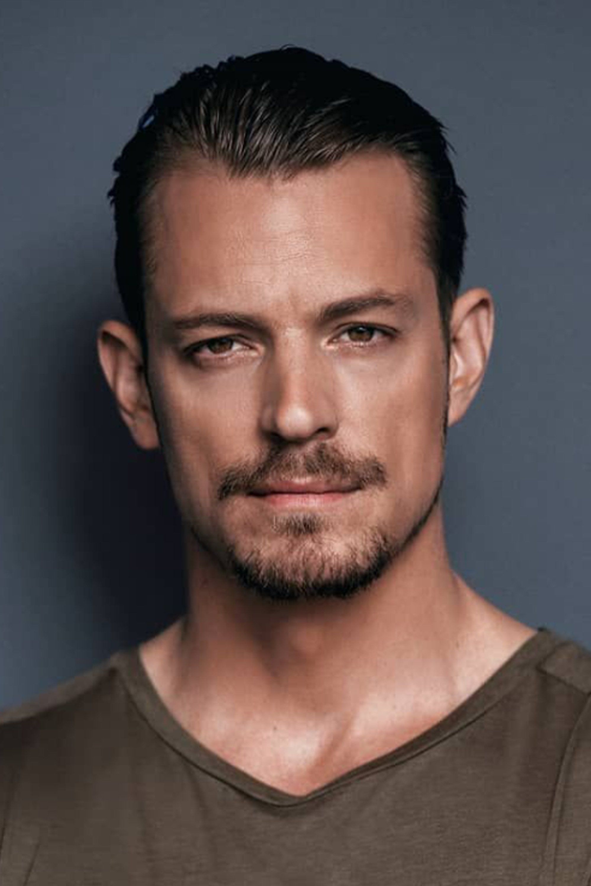 2000x3000 Joel Kinnaman Image