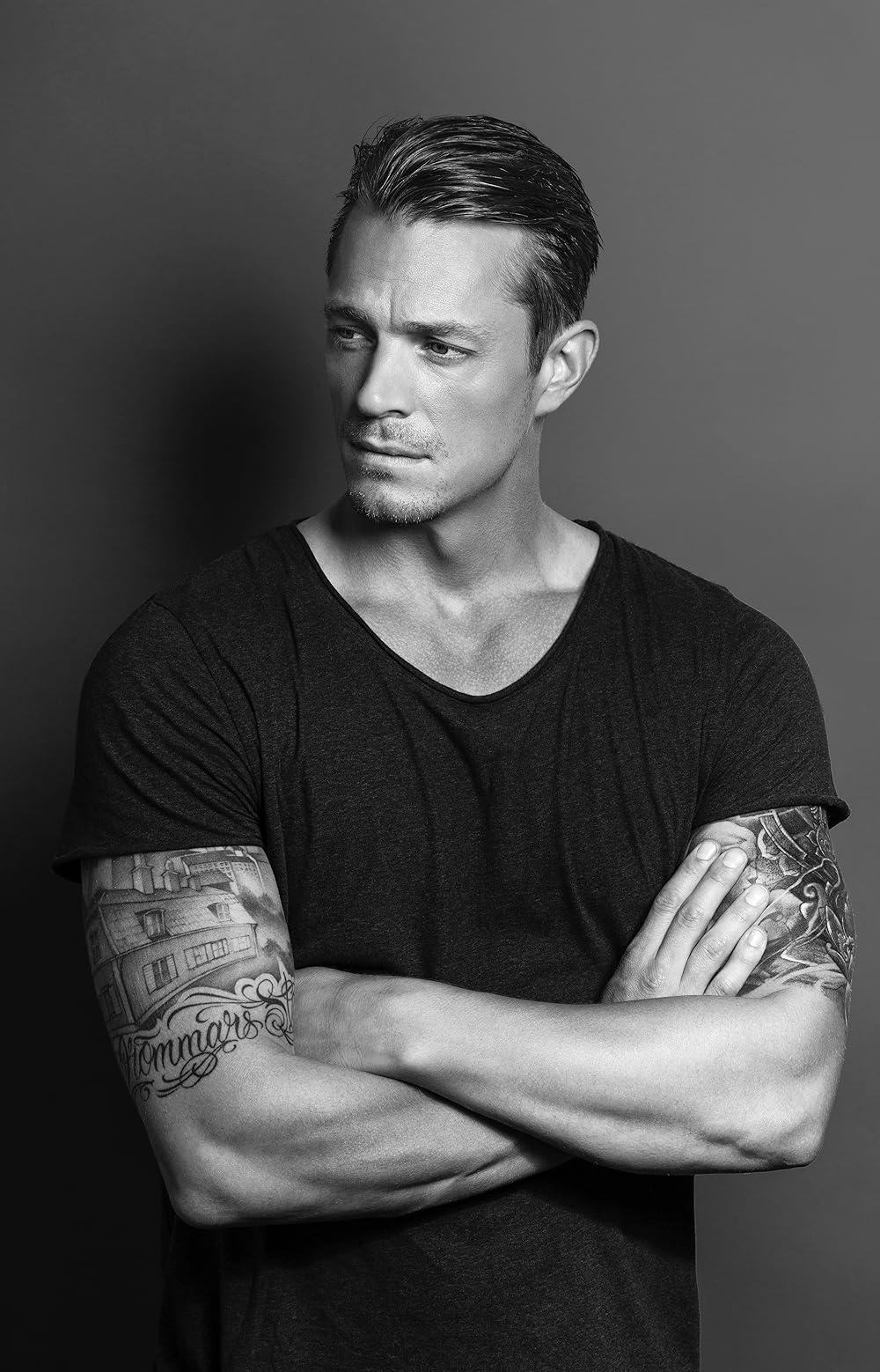 1000x1558 Joel Kinnaman