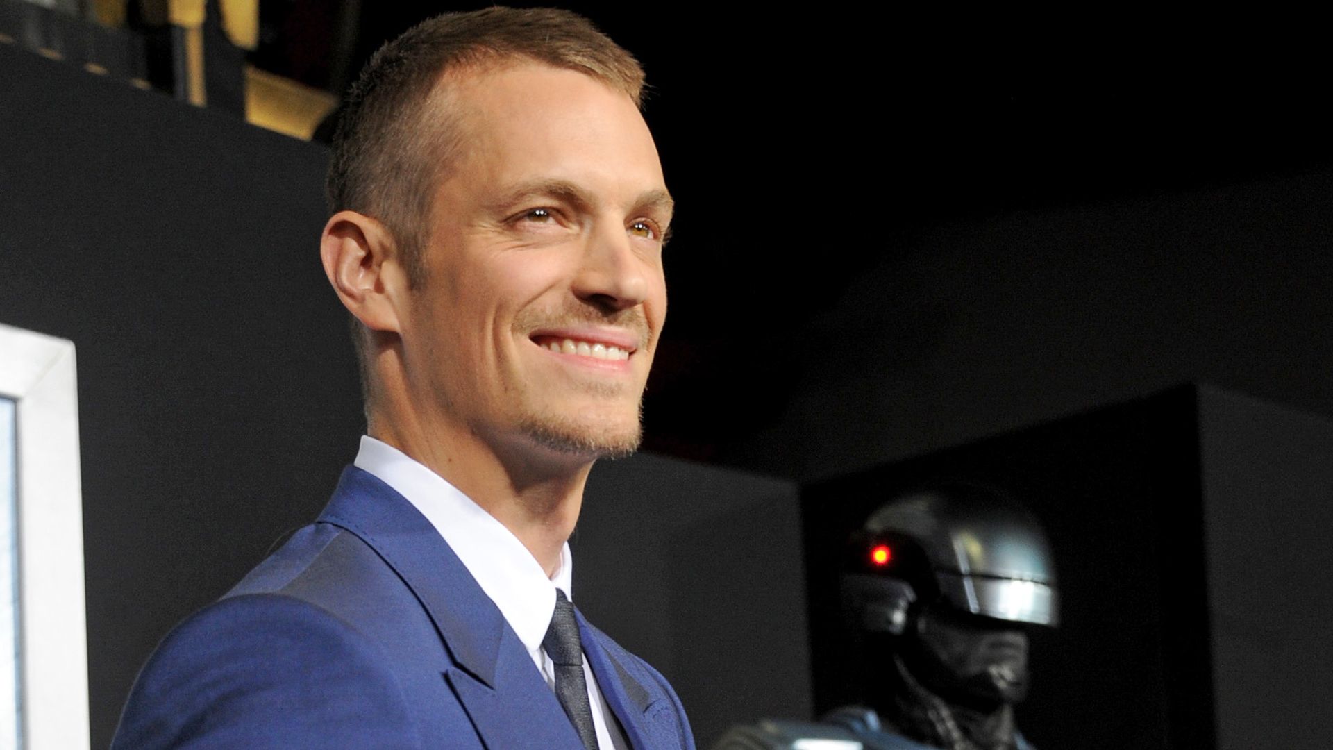 1920x1080 Joel Kinnaman, Olivia Munn at Hollywood premiere of 'Robocop'