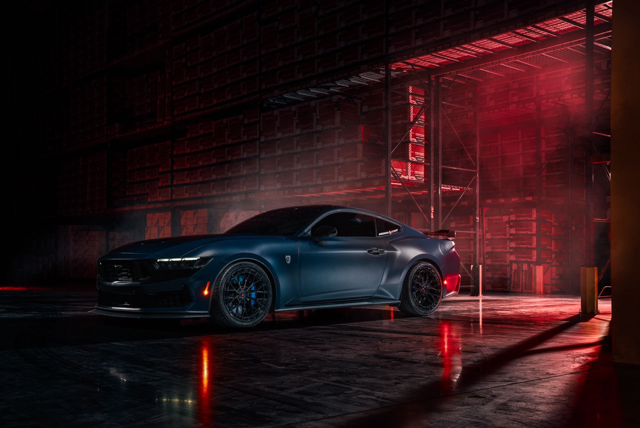 2048x1370 Ford Mustang Dark Horse