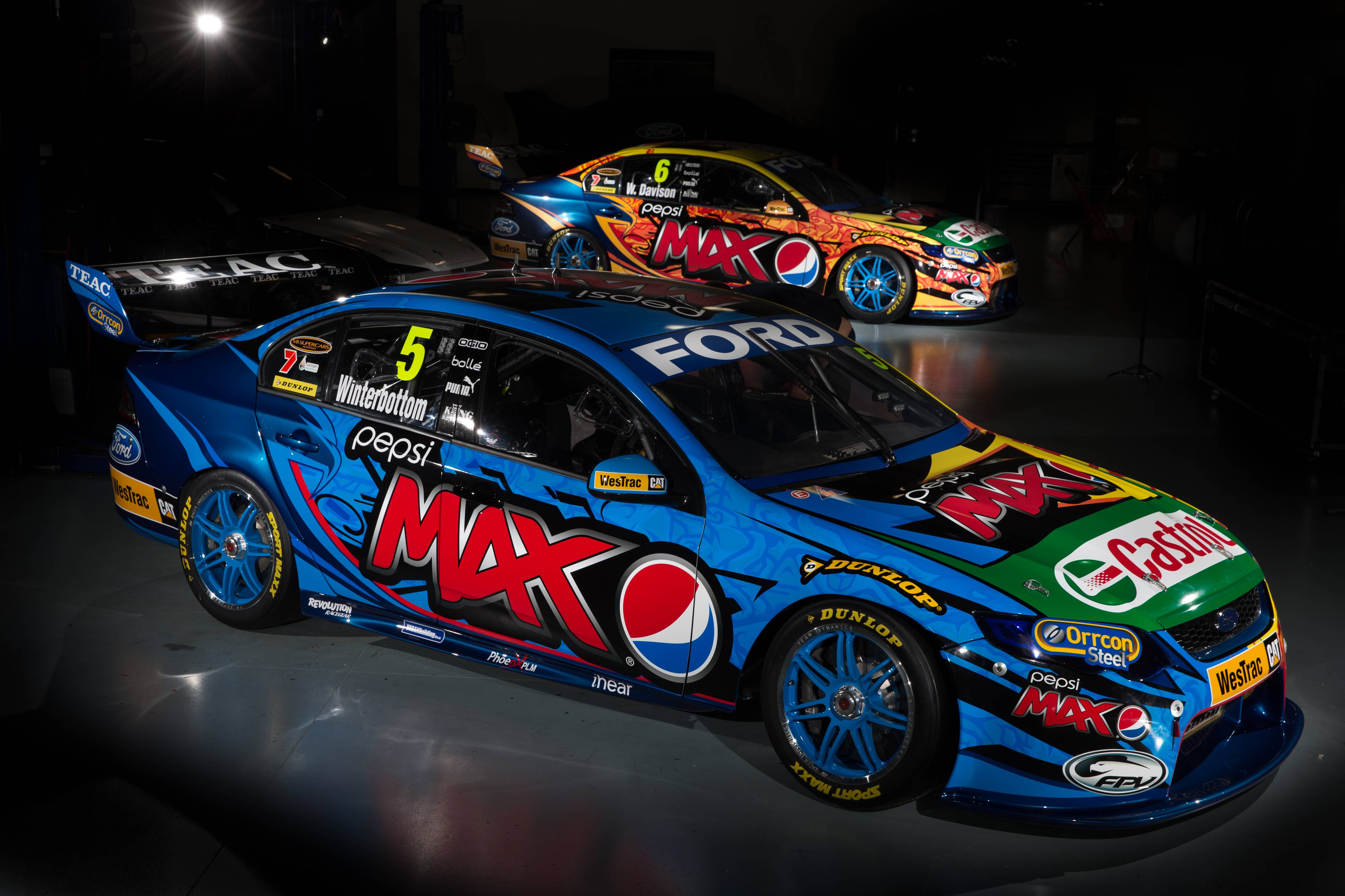 4400x2933 V8 Supercars Wallpaper