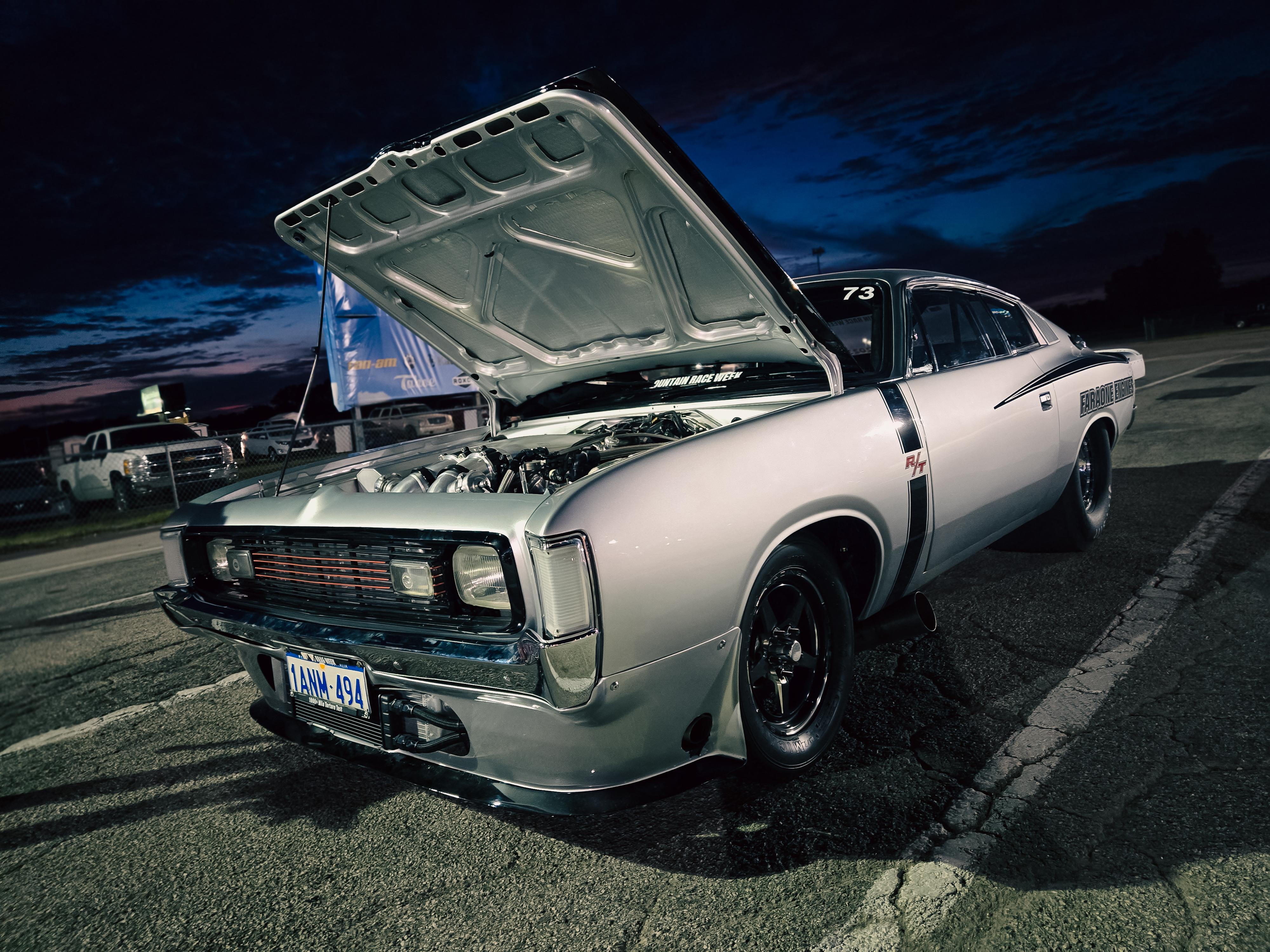 4000x3000 Valiant Charger R T