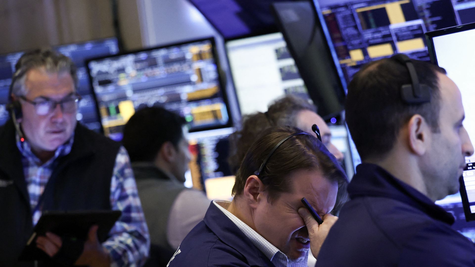 1920x1080 Stocks post worst week in five years on tariff chaos