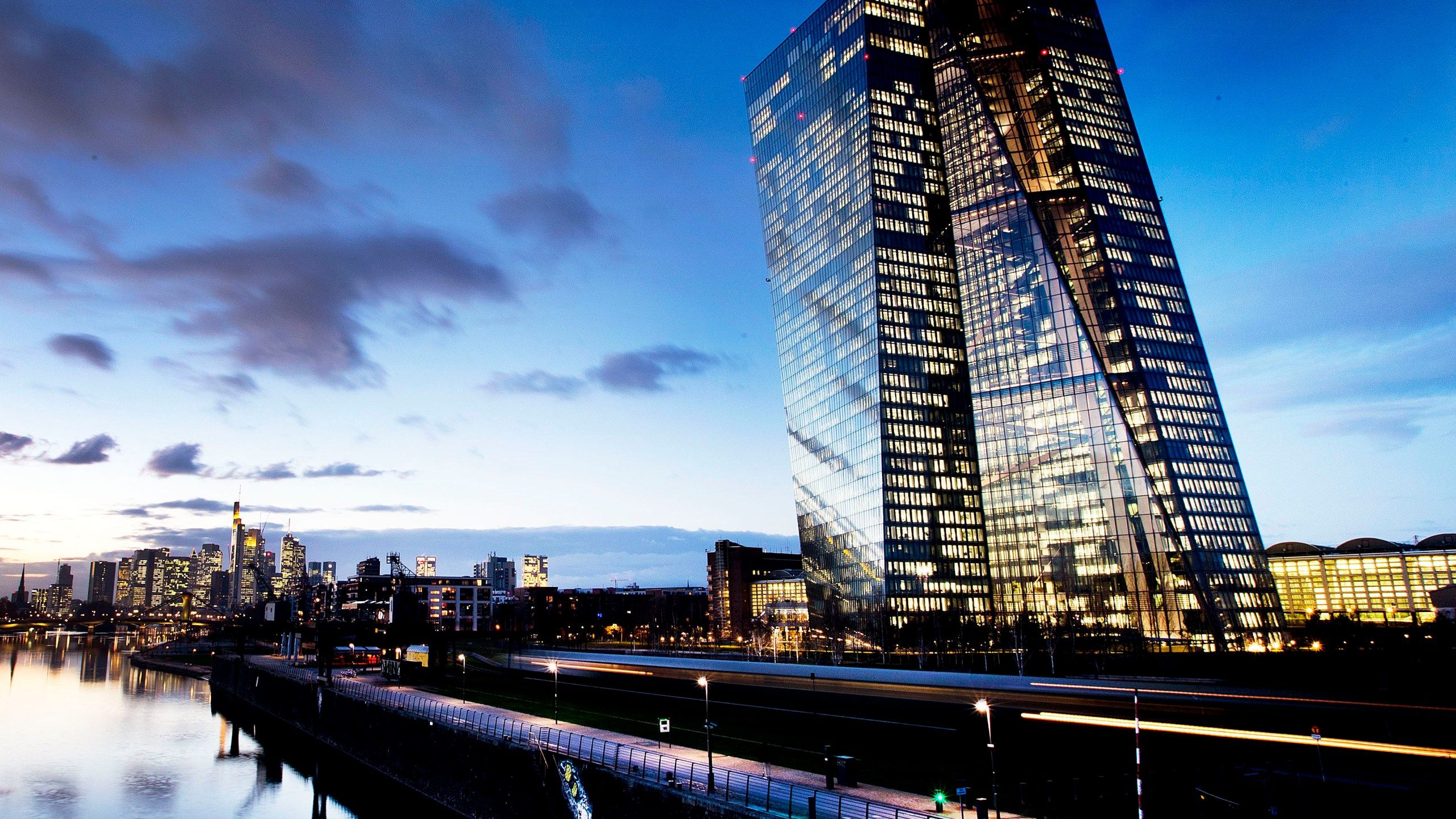 2560x1440 European Central Bank hands out 1.3 trillion euros in loans
