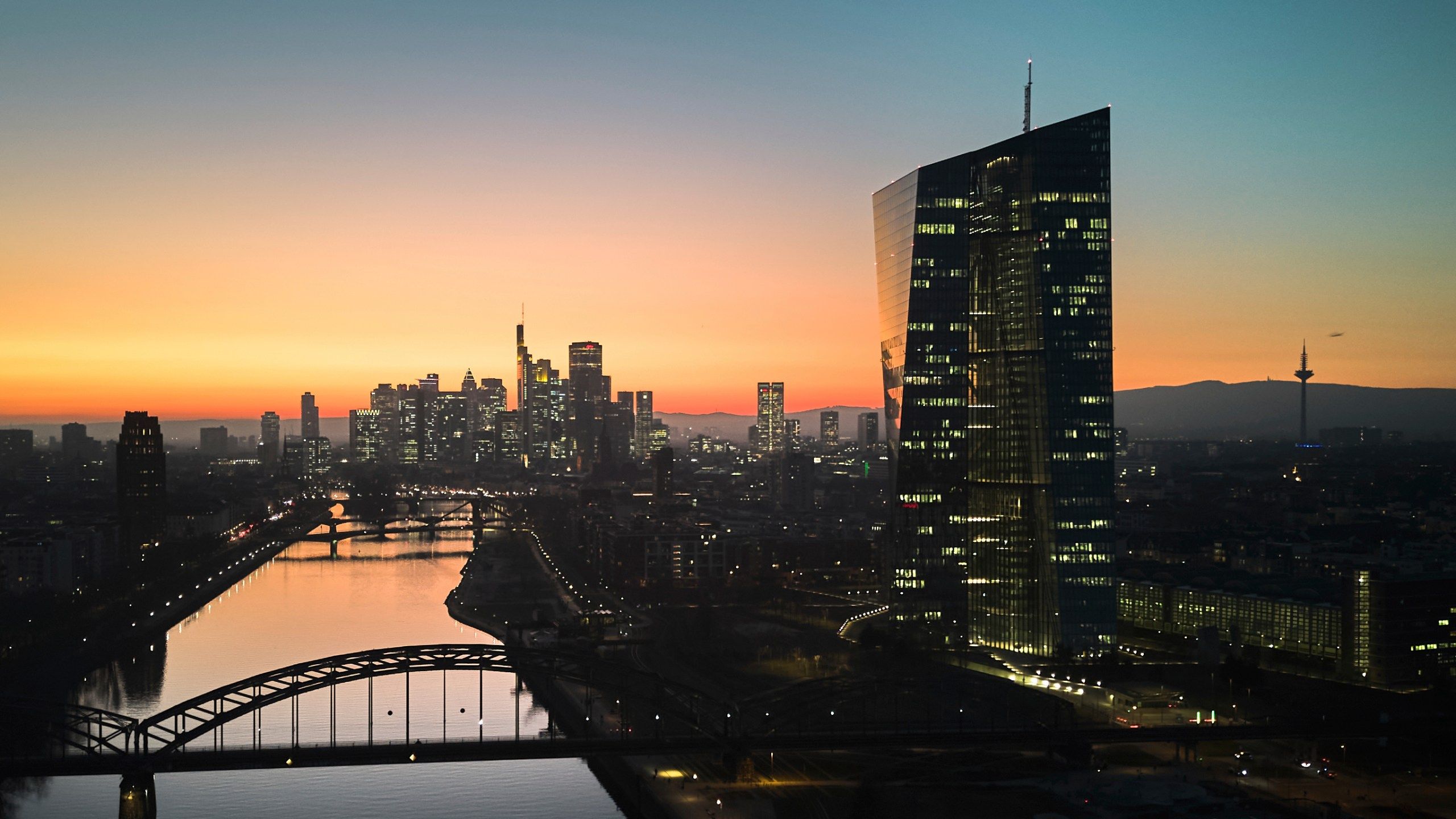 2560x1440 European Central Bank cuts rates again as threat of trade war with Trump weighs on economy. FOX 5 San Diego & KUSI News