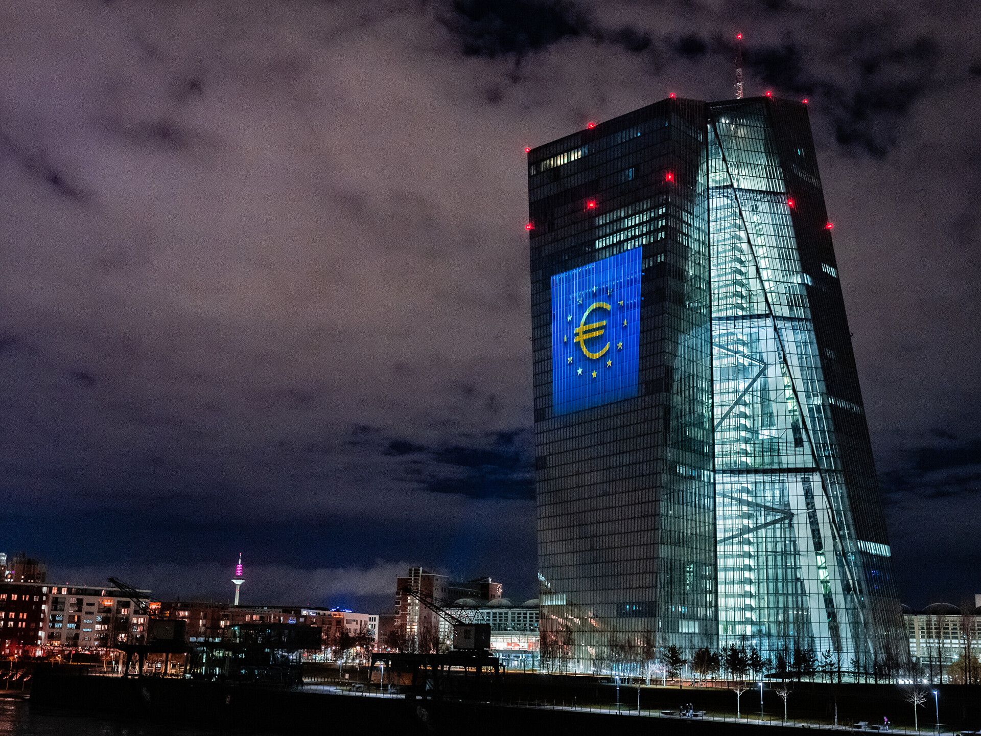 1920x1440 European Central Bank cuts key interest rates by 0.25 percentage points