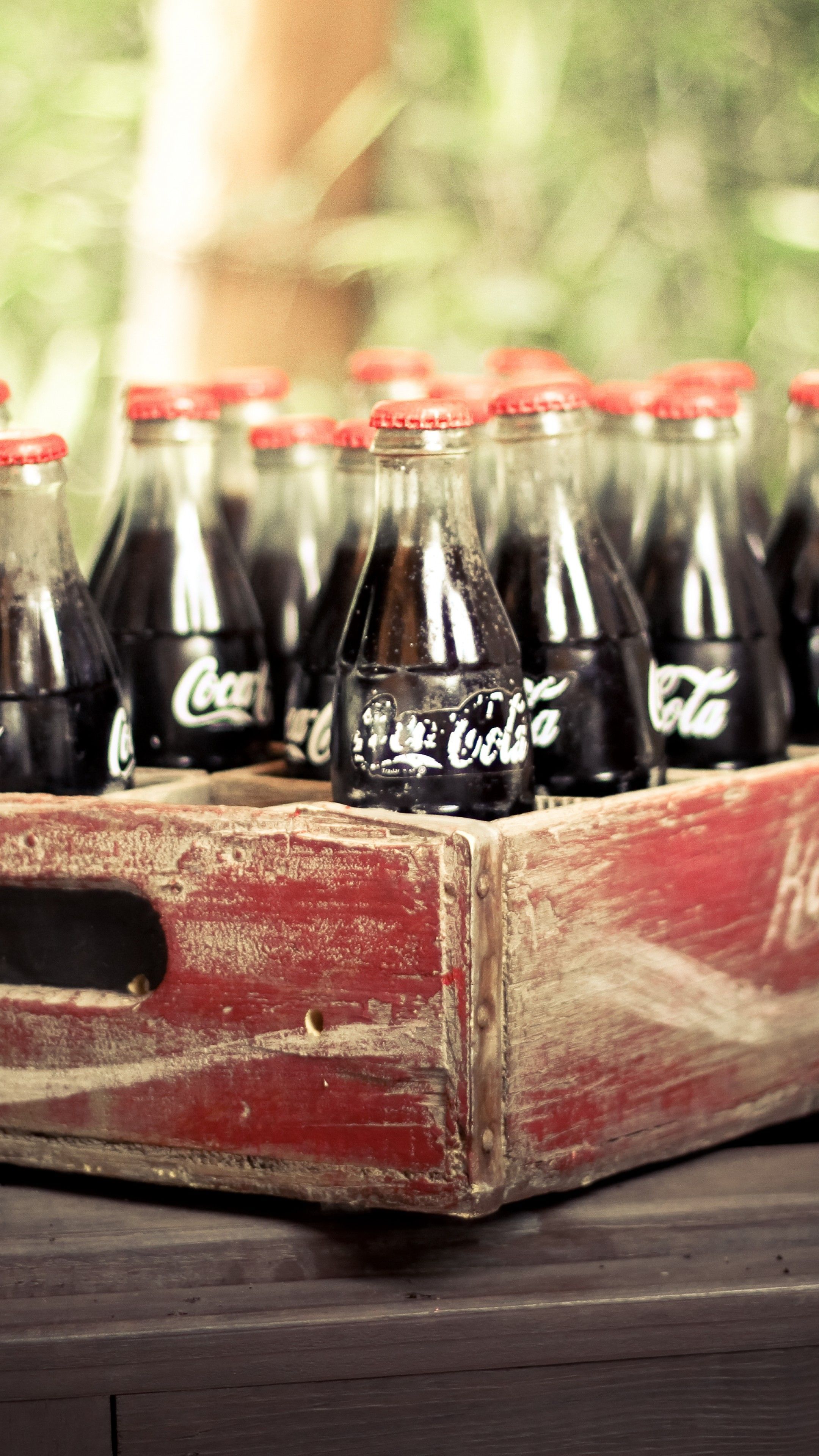 2160x3840 Coke Cola Vintage Wallpaper
