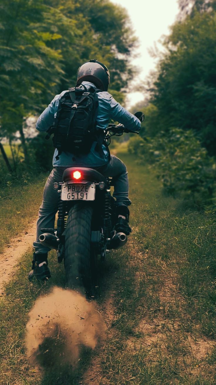 736x1308 Yezdi scrambler wallpaper. Motorcycle background aesthetic, Yezdi roadster, Motorcyclists